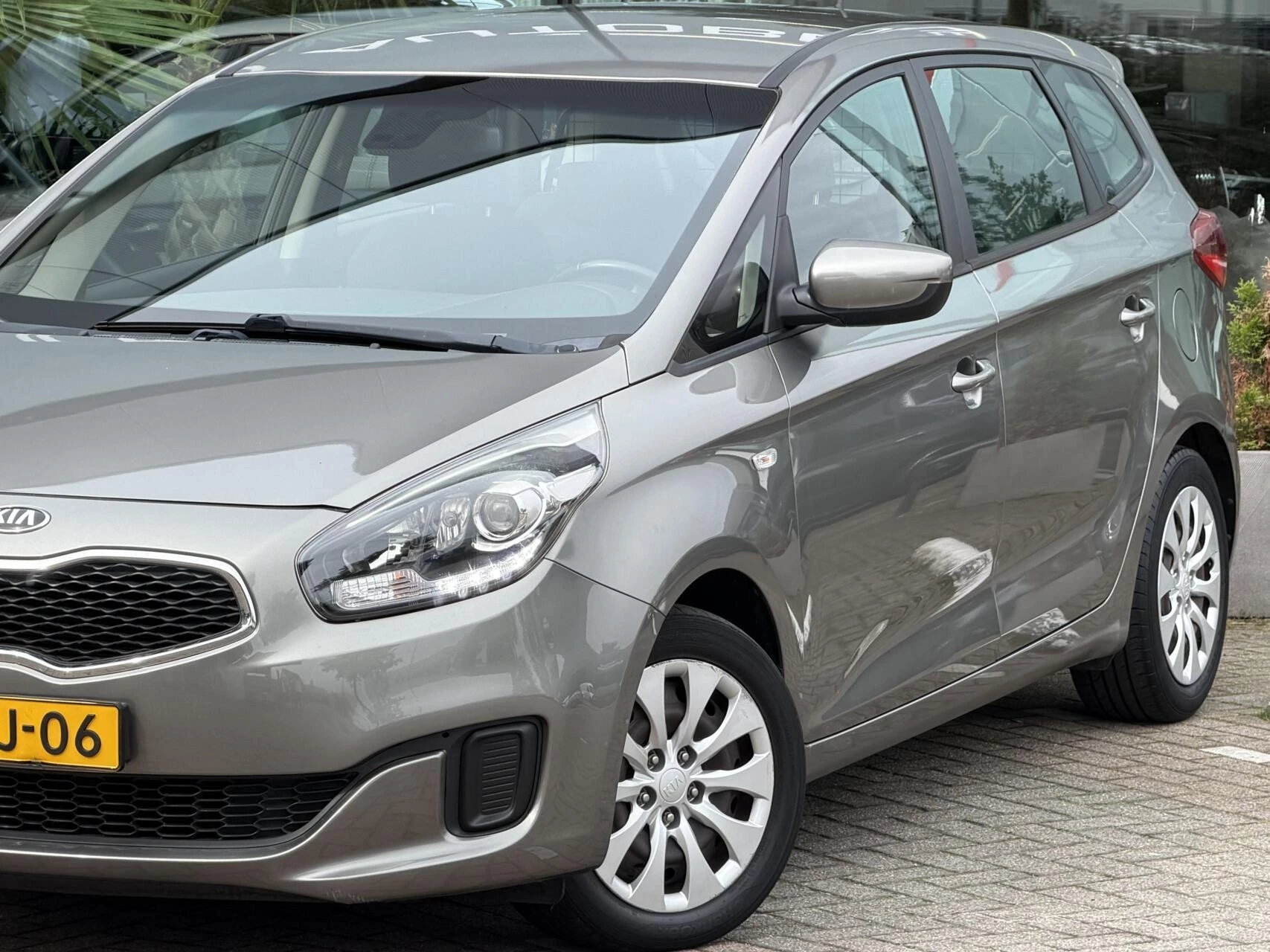 Hoofdafbeelding Kia Carens
