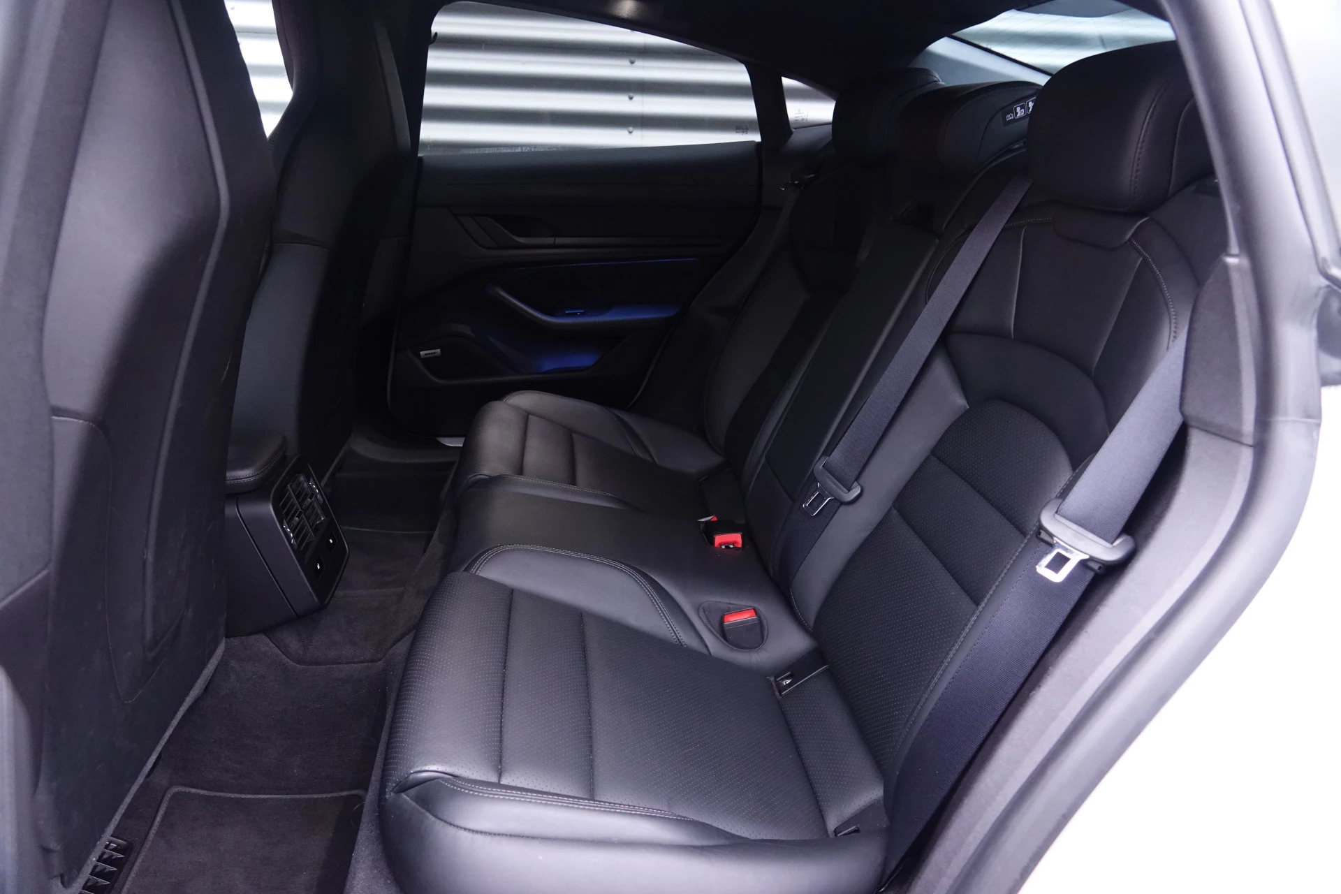 Hoofdafbeelding Porsche Taycan