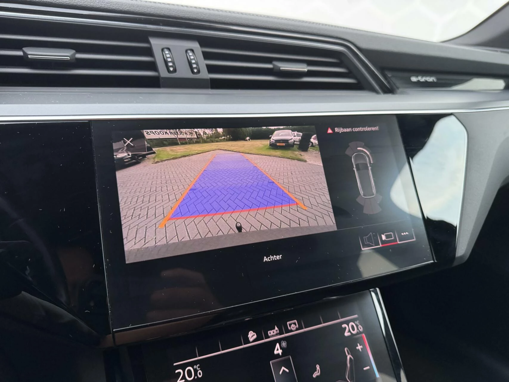 Hoofdafbeelding Audi e-tron