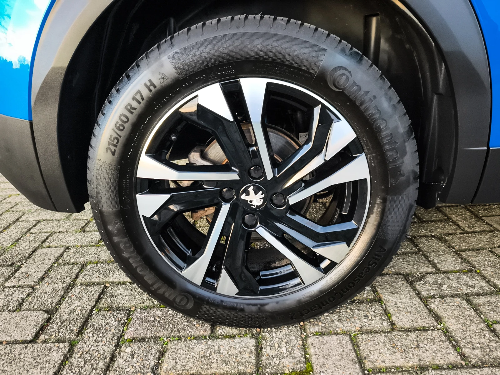 Hoofdafbeelding Peugeot e-2008