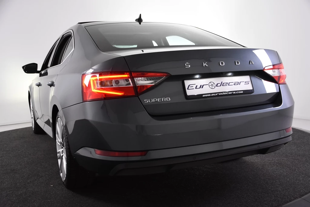 Hoofdafbeelding Škoda Superb