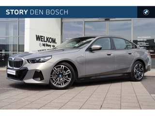 BMW 5 Serie 530e M Sport Automaat / Trekhaak / Achteruitrijcamera / Adaptieve LED / Stoelventilatie  / M Sportonderstel / Parking Assistant