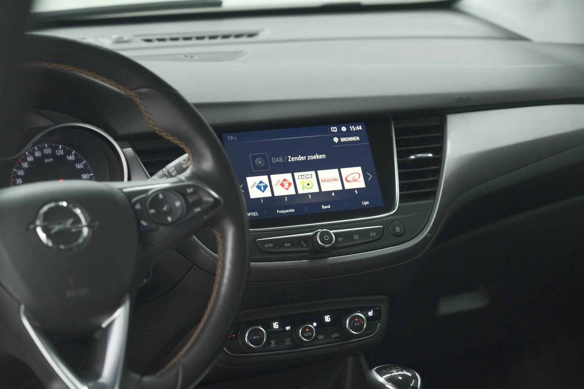 Hoofdafbeelding Opel Crossland X