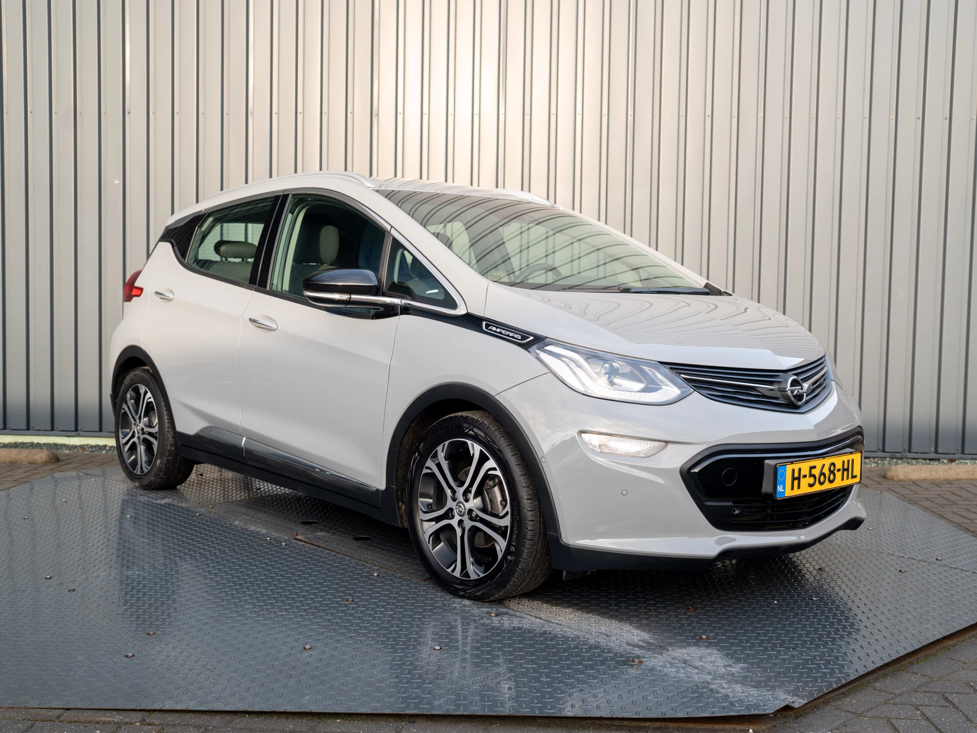 Hoofdafbeelding Opel Ampera-e