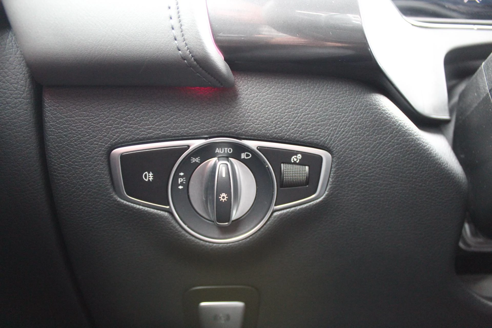 Hoofdafbeelding Mercedes-Benz EQC