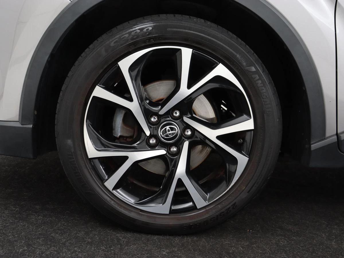 Hoofdafbeelding Toyota C-HR