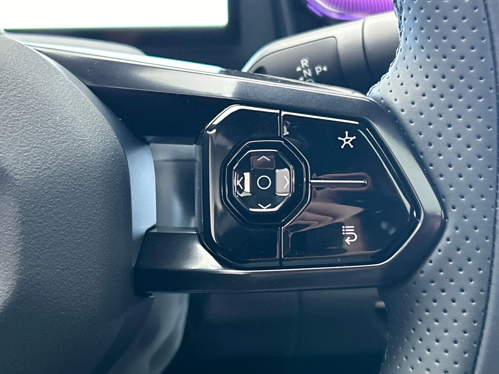 Hoofdafbeelding Lynk & Co 08