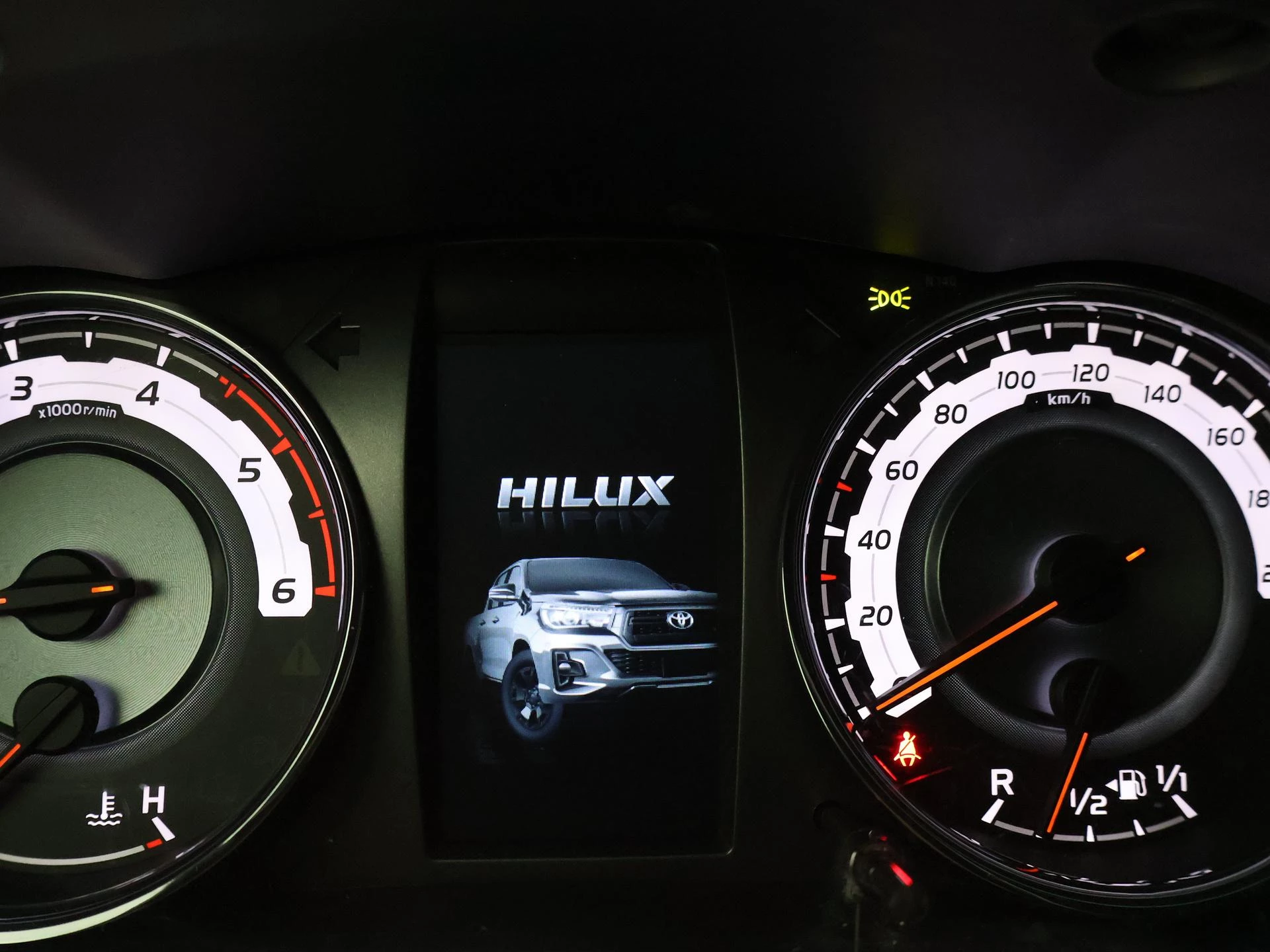 Hoofdafbeelding Toyota Hilux