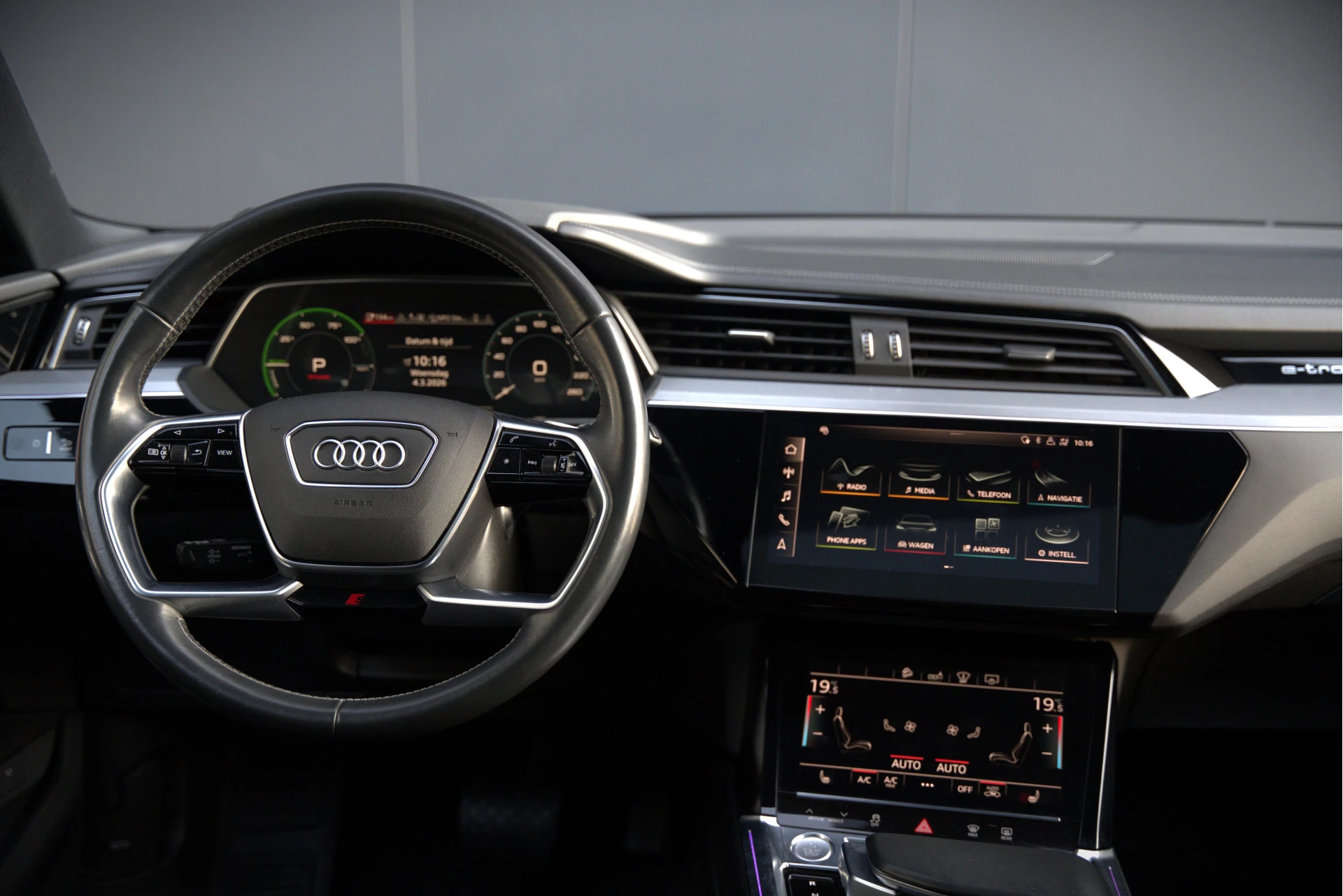 Hoofdafbeelding Audi e-tron