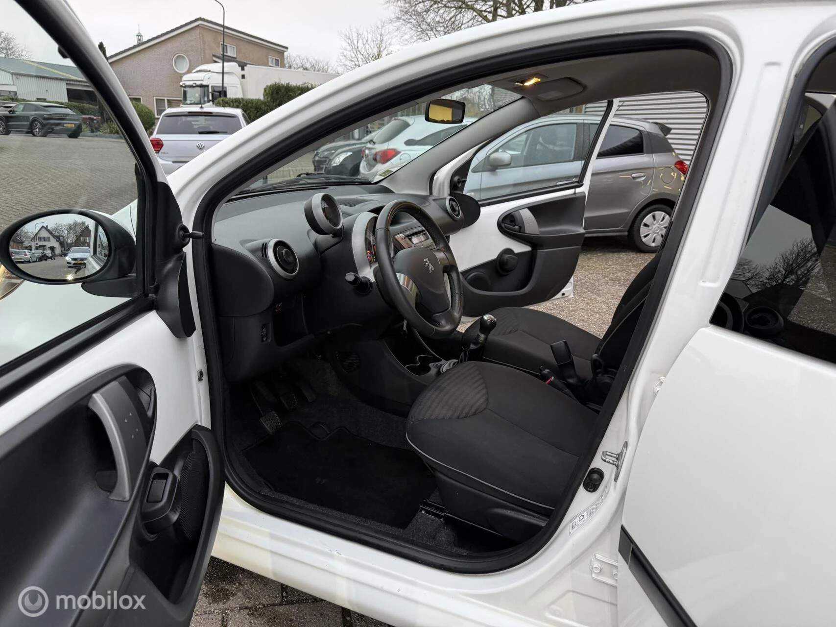 Hoofdafbeelding Peugeot 107