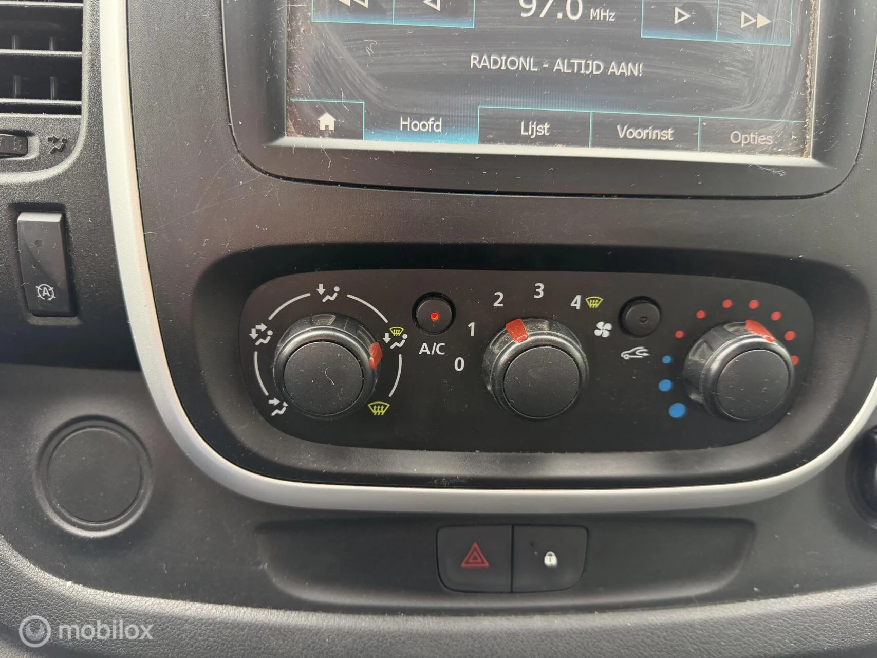 Hoofdafbeelding Nissan NV300