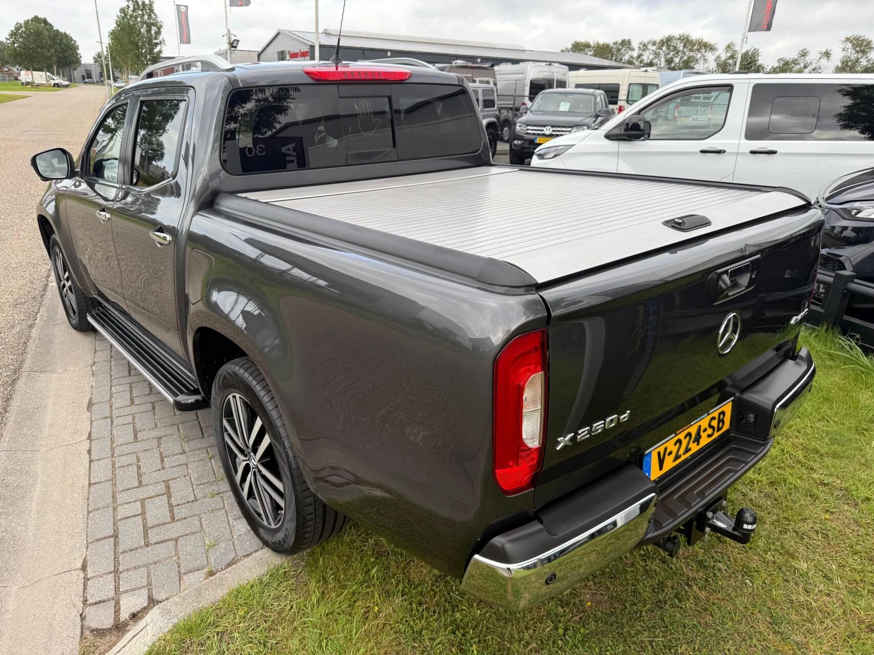 Hoofdafbeelding Mercedes-Benz X-Klasse