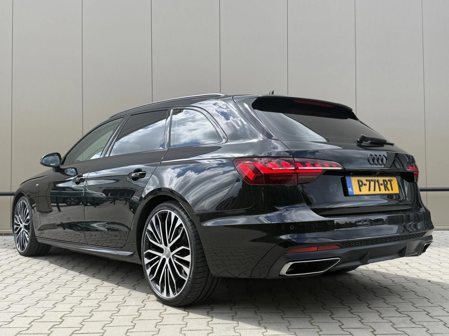 Hoofdafbeelding Audi A4