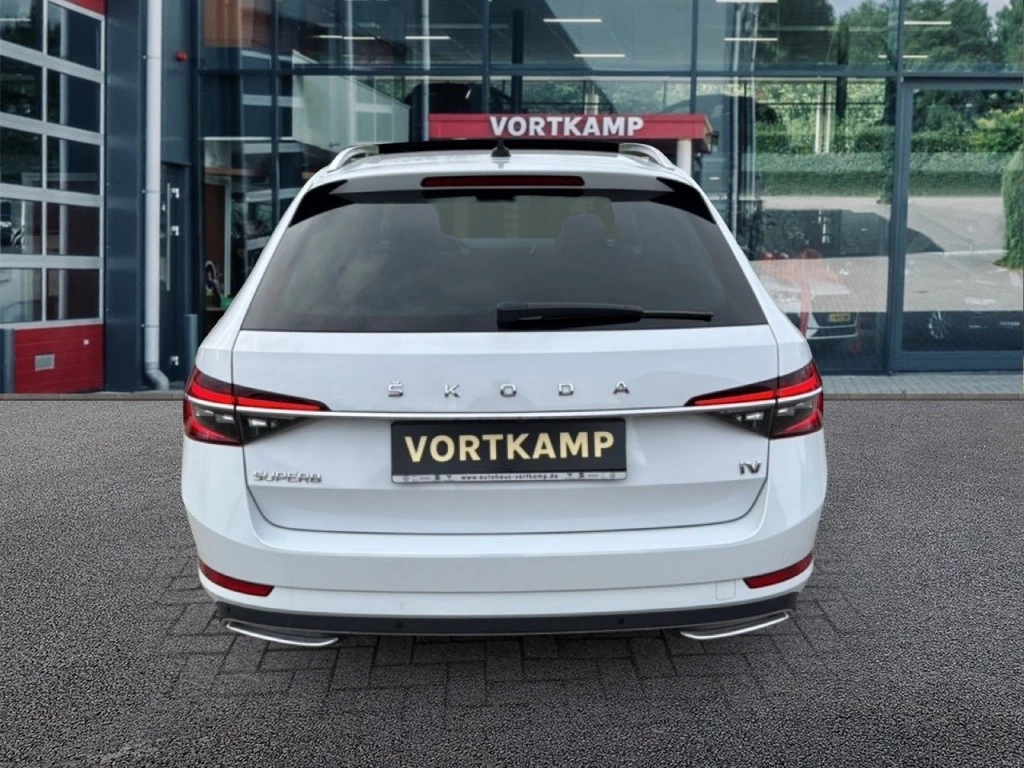 Hoofdafbeelding Škoda Superb