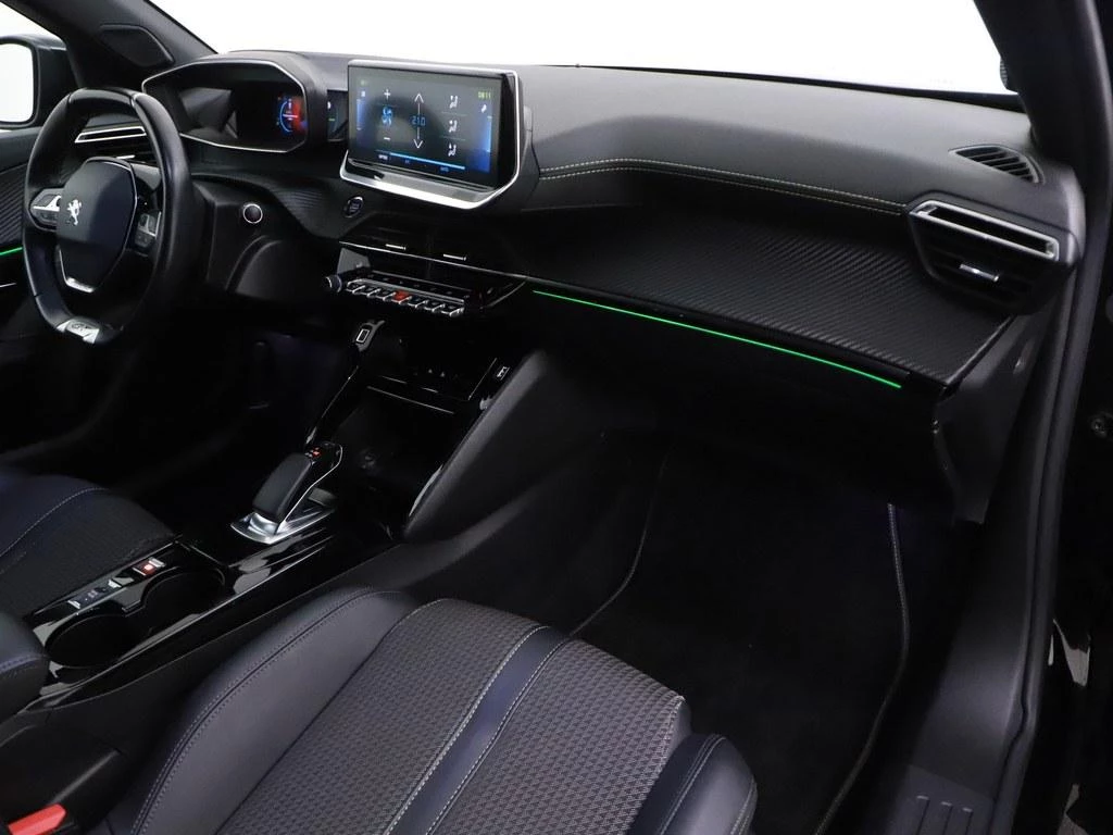 Hoofdafbeelding Peugeot e-2008