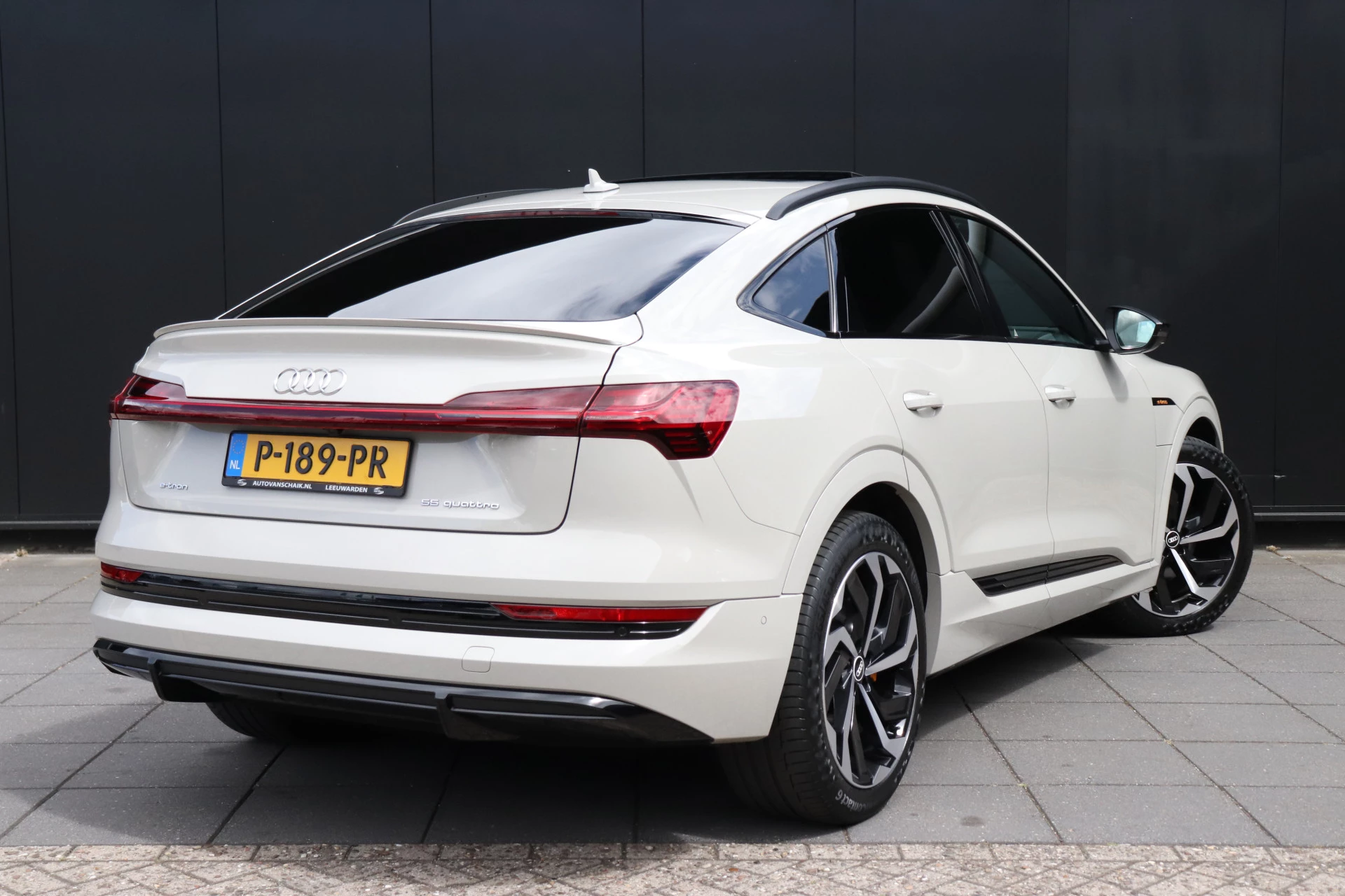 Hoofdafbeelding Audi e-tron