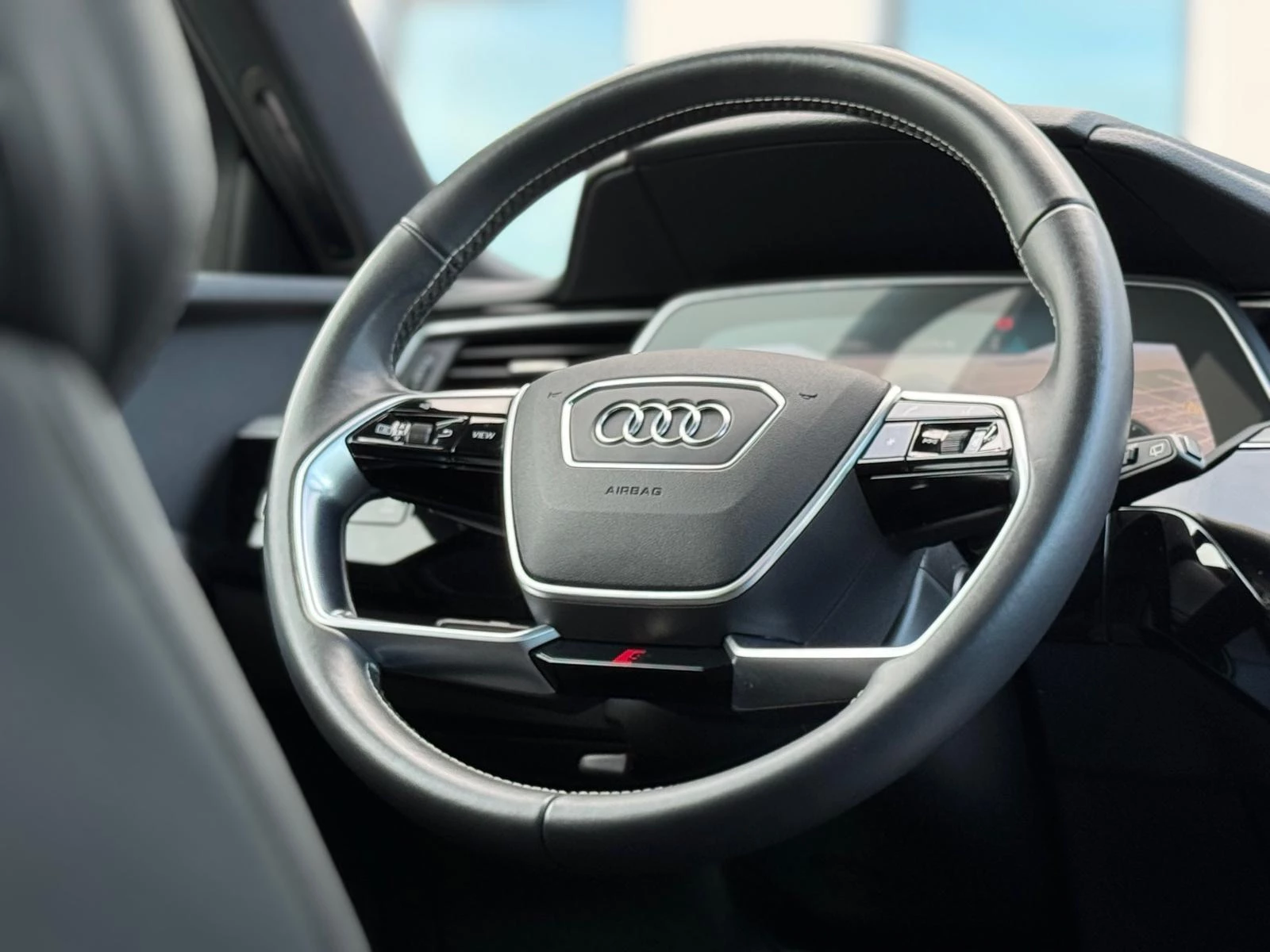 Hoofdafbeelding Audi e-tron