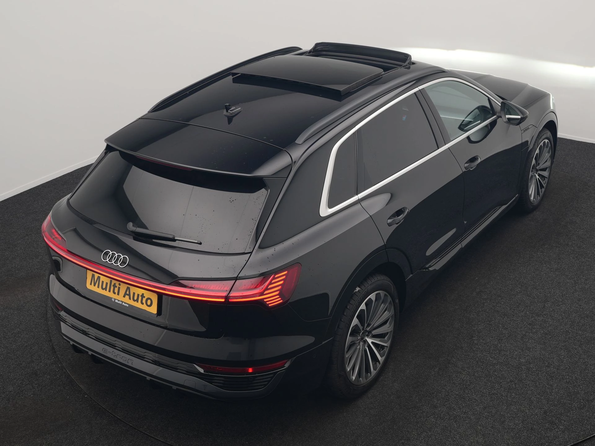 Hoofdafbeelding Audi Q8 e-tron