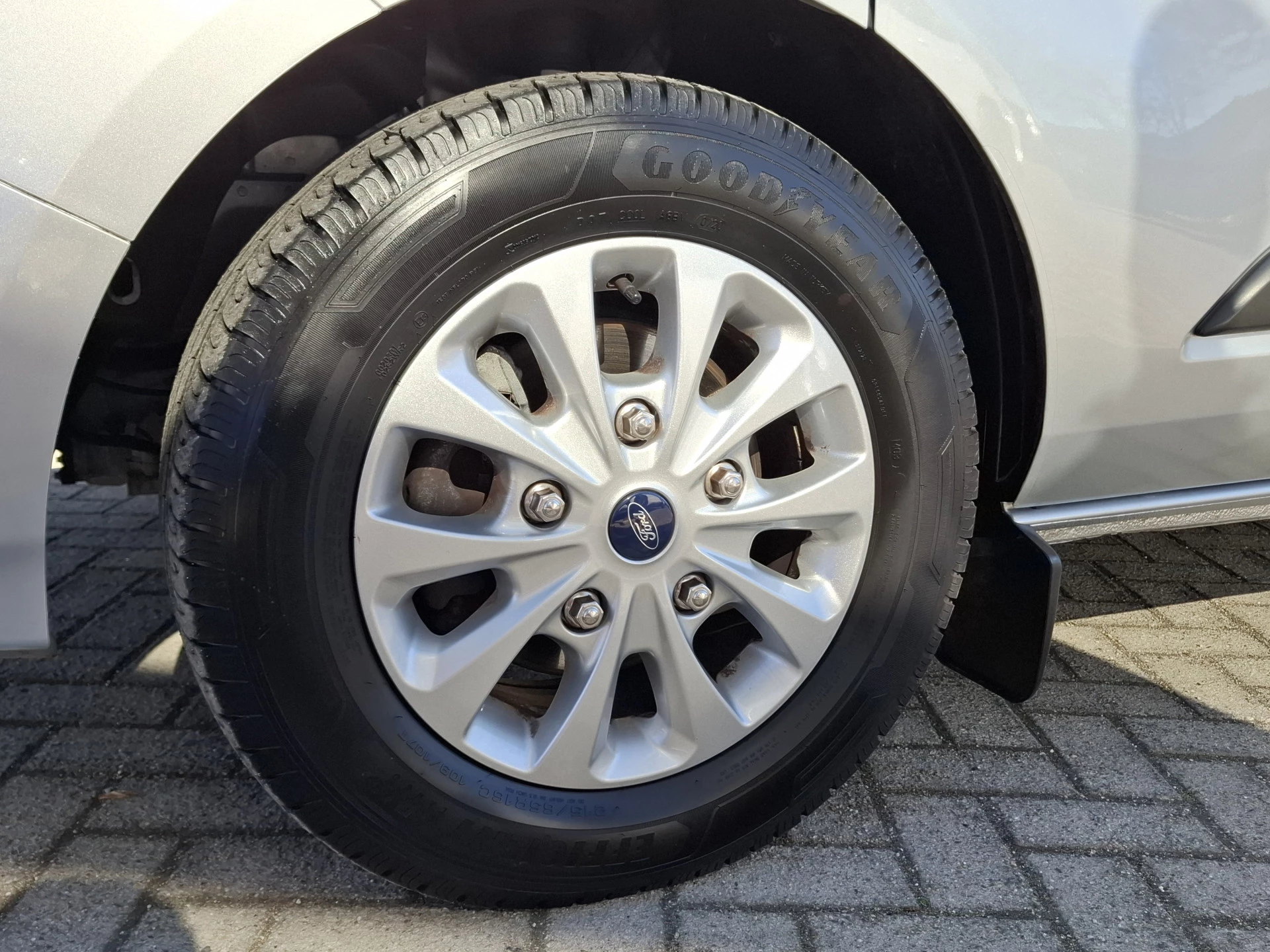 Hoofdafbeelding Ford Nugget