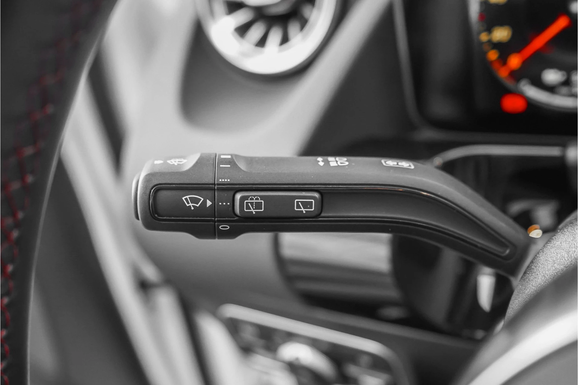 Hoofdafbeelding Mercedes-Benz EQA