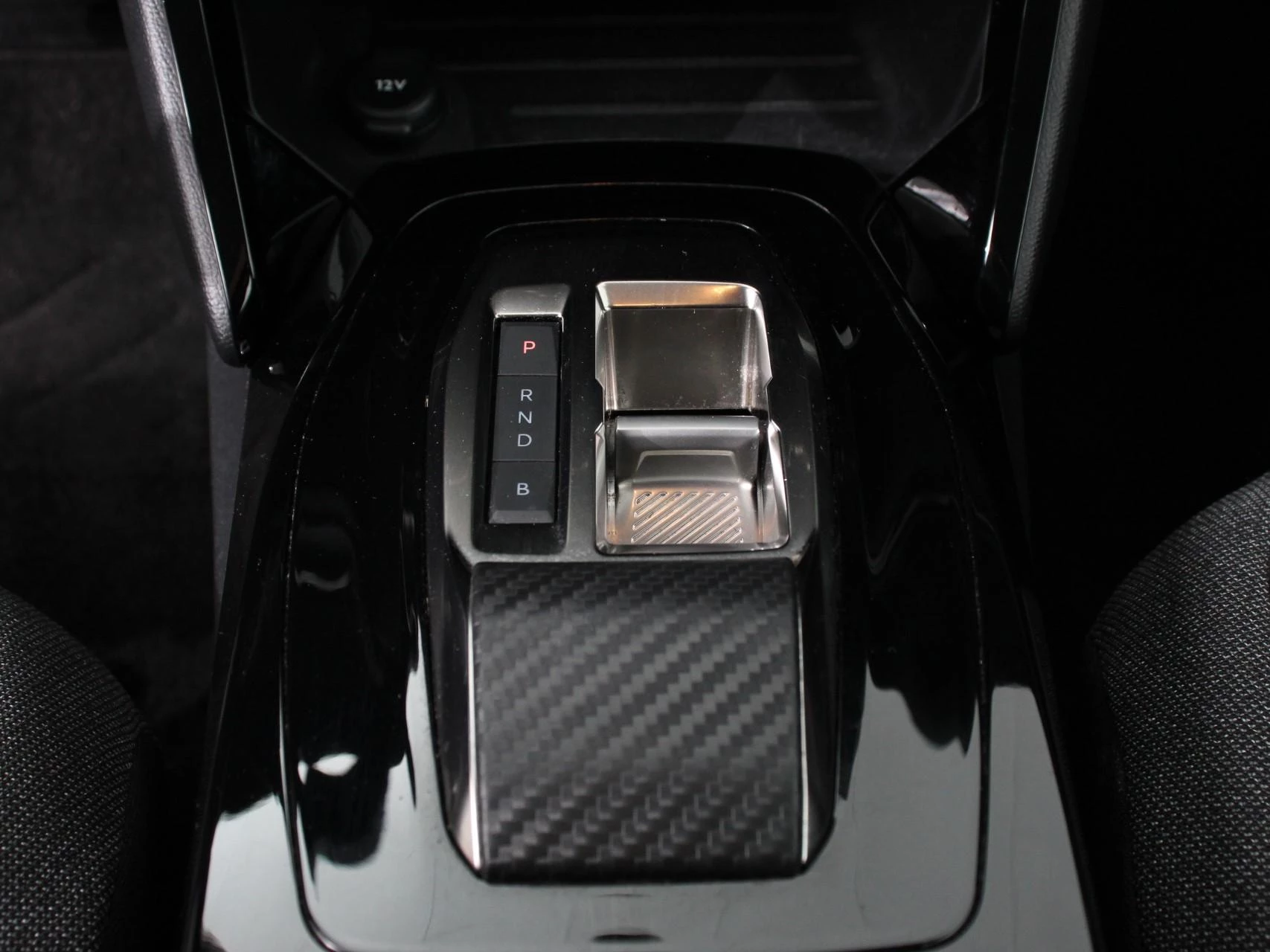 Hoofdafbeelding Peugeot e-208