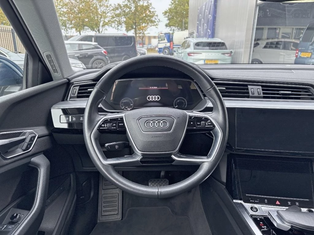 Hoofdafbeelding Audi e-tron