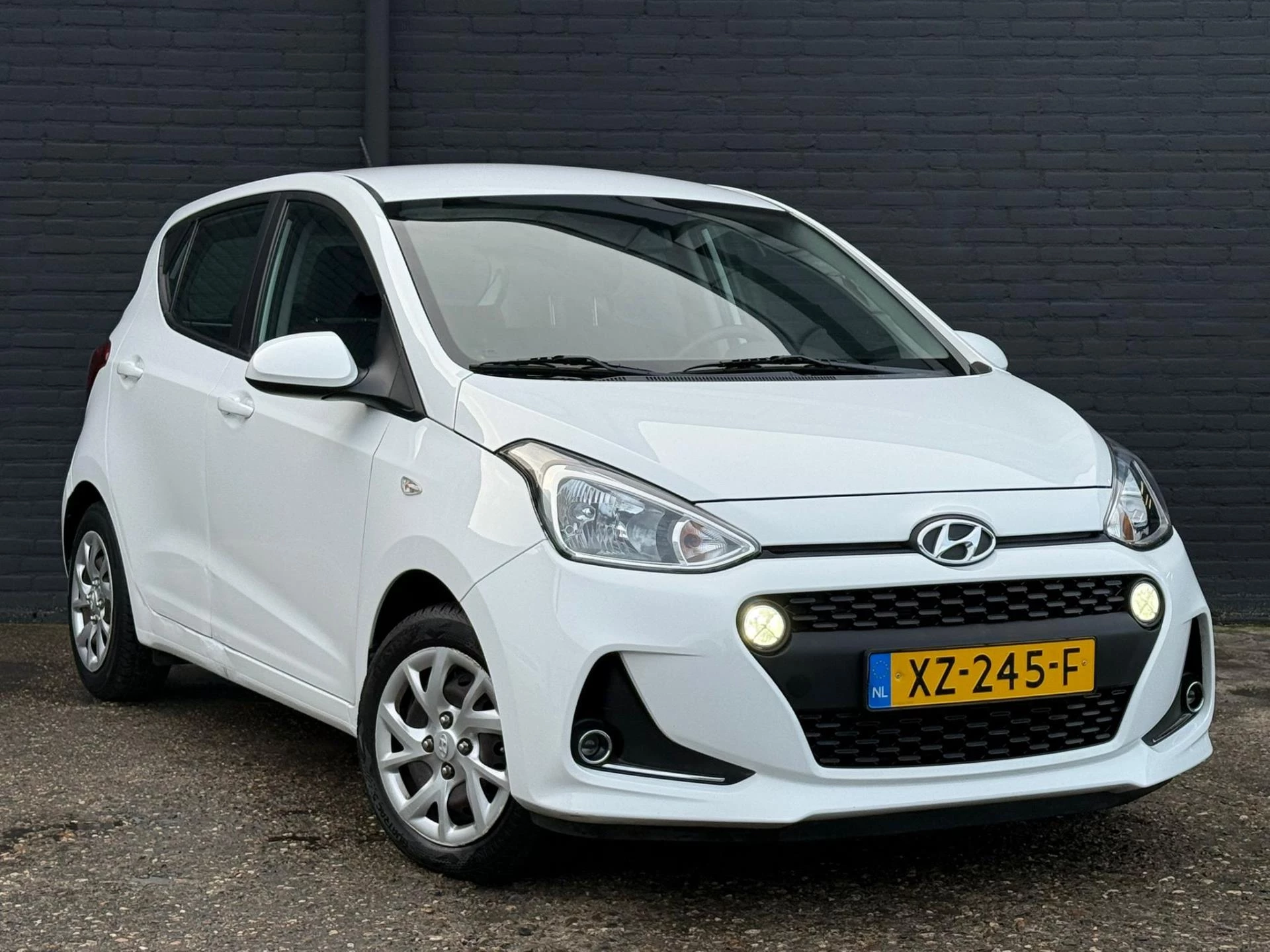 Hoofdafbeelding Hyundai i10