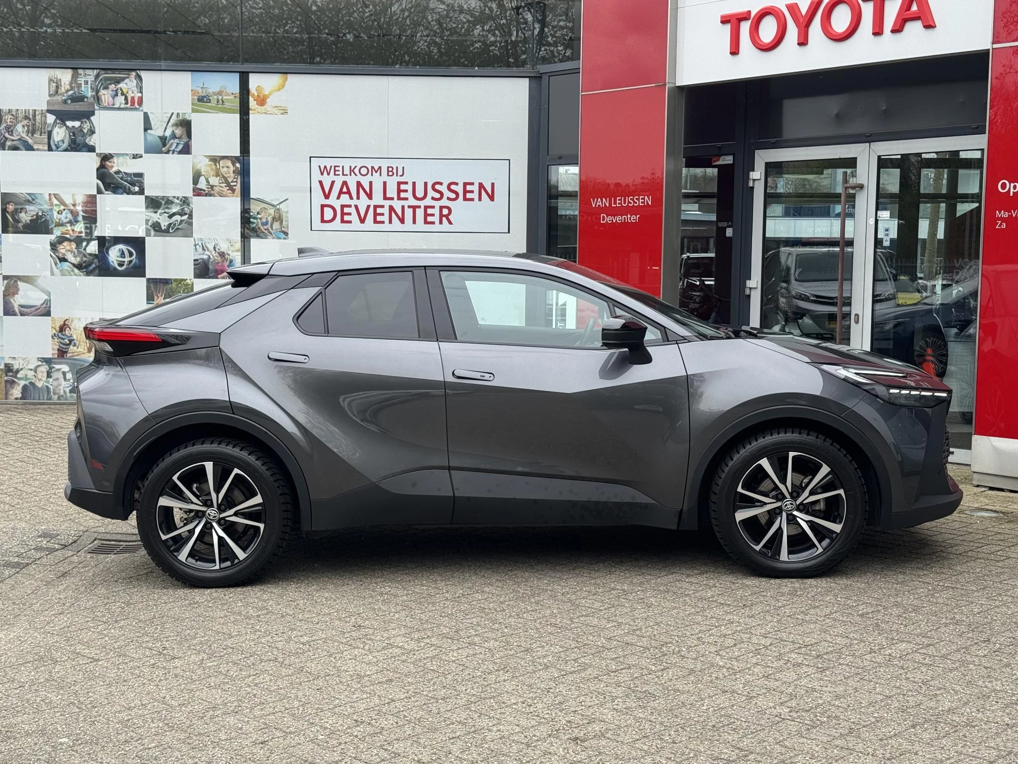 Hoofdafbeelding Toyota C-HR