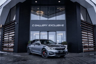 Hoofdafbeelding BMW 3 Serie BMW 3 Serie 330e High Executive - M Sport | Panorama | H&K | Memory | ACC