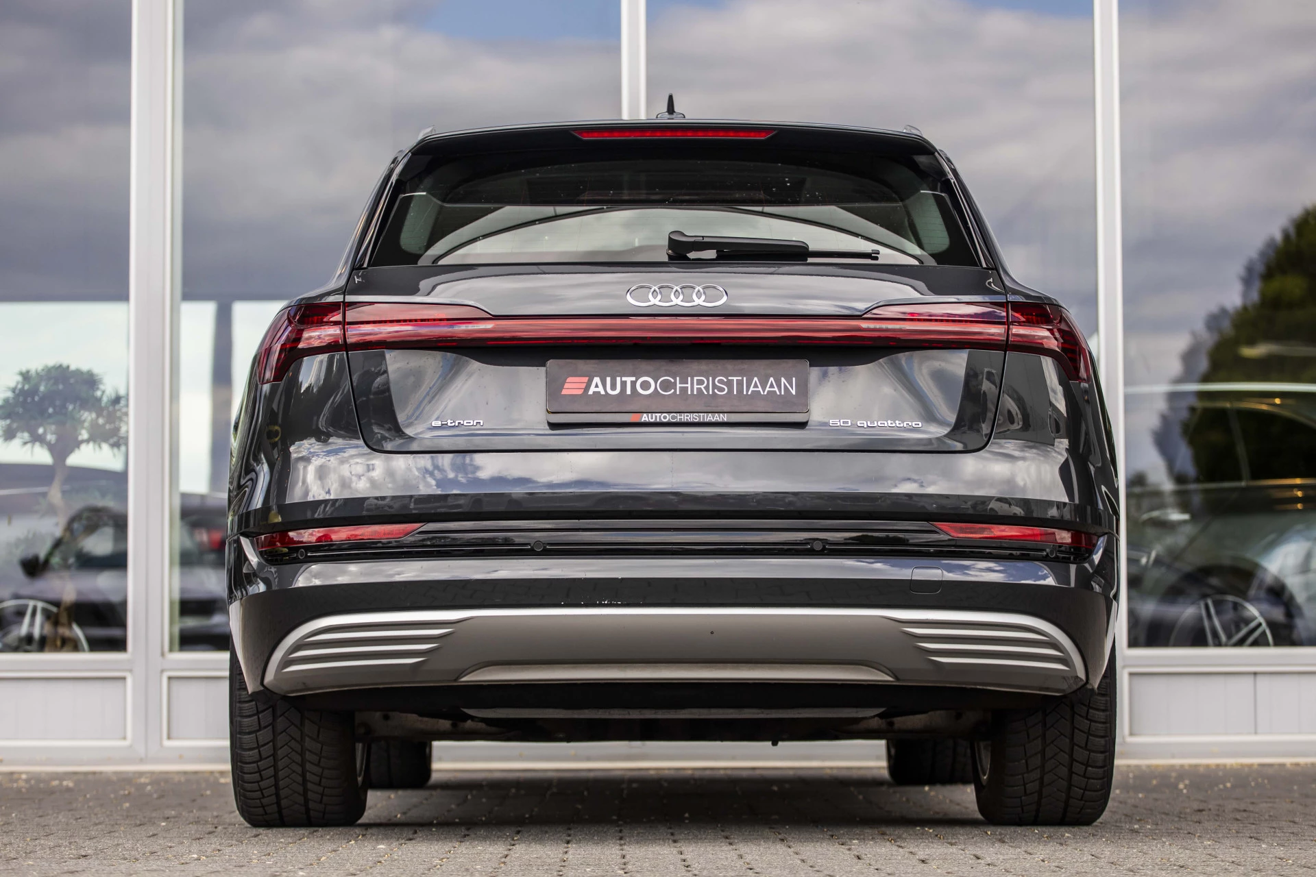 Hoofdafbeelding Audi e-tron