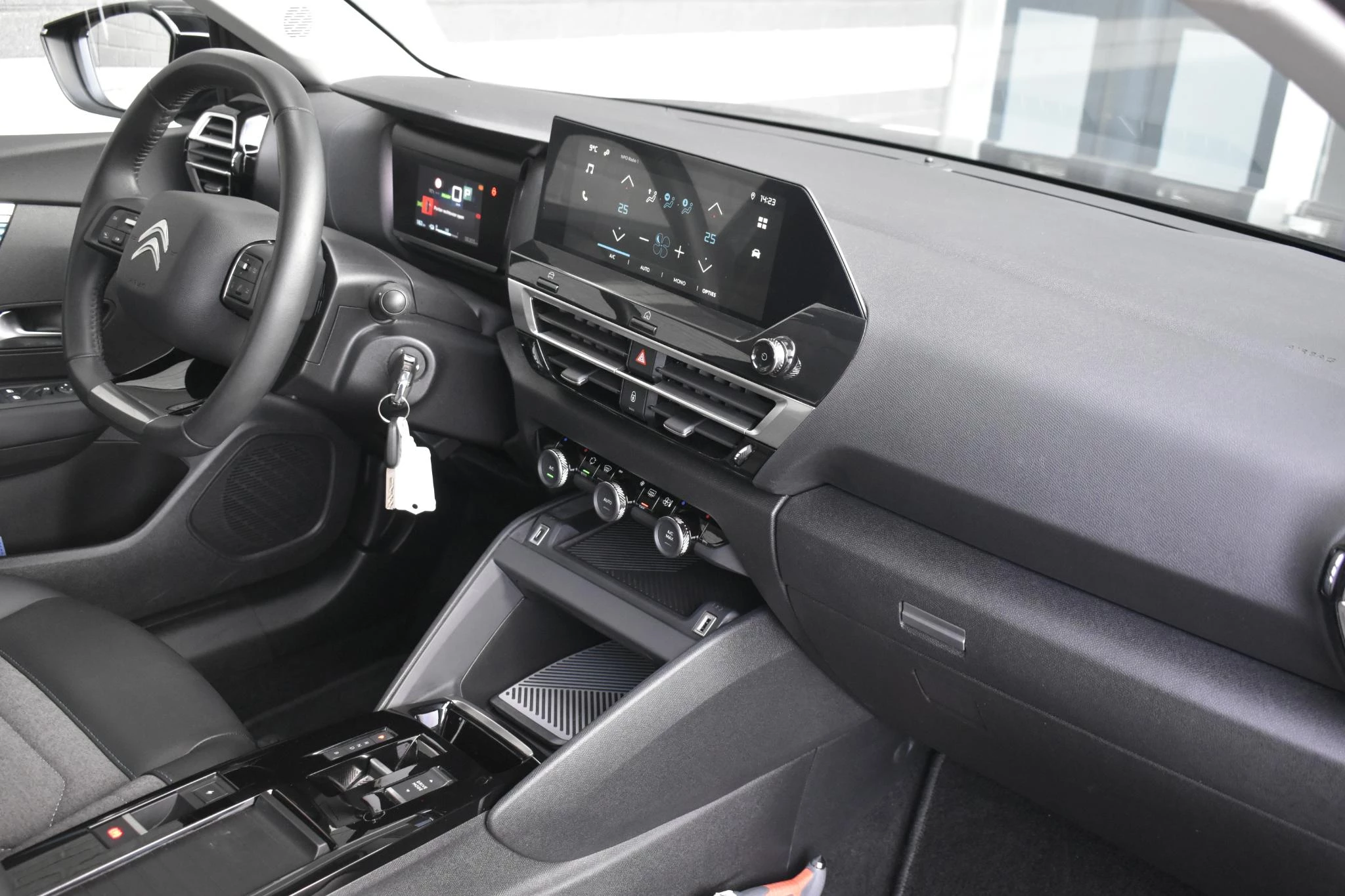 Hoofdafbeelding Citroën ë-C4