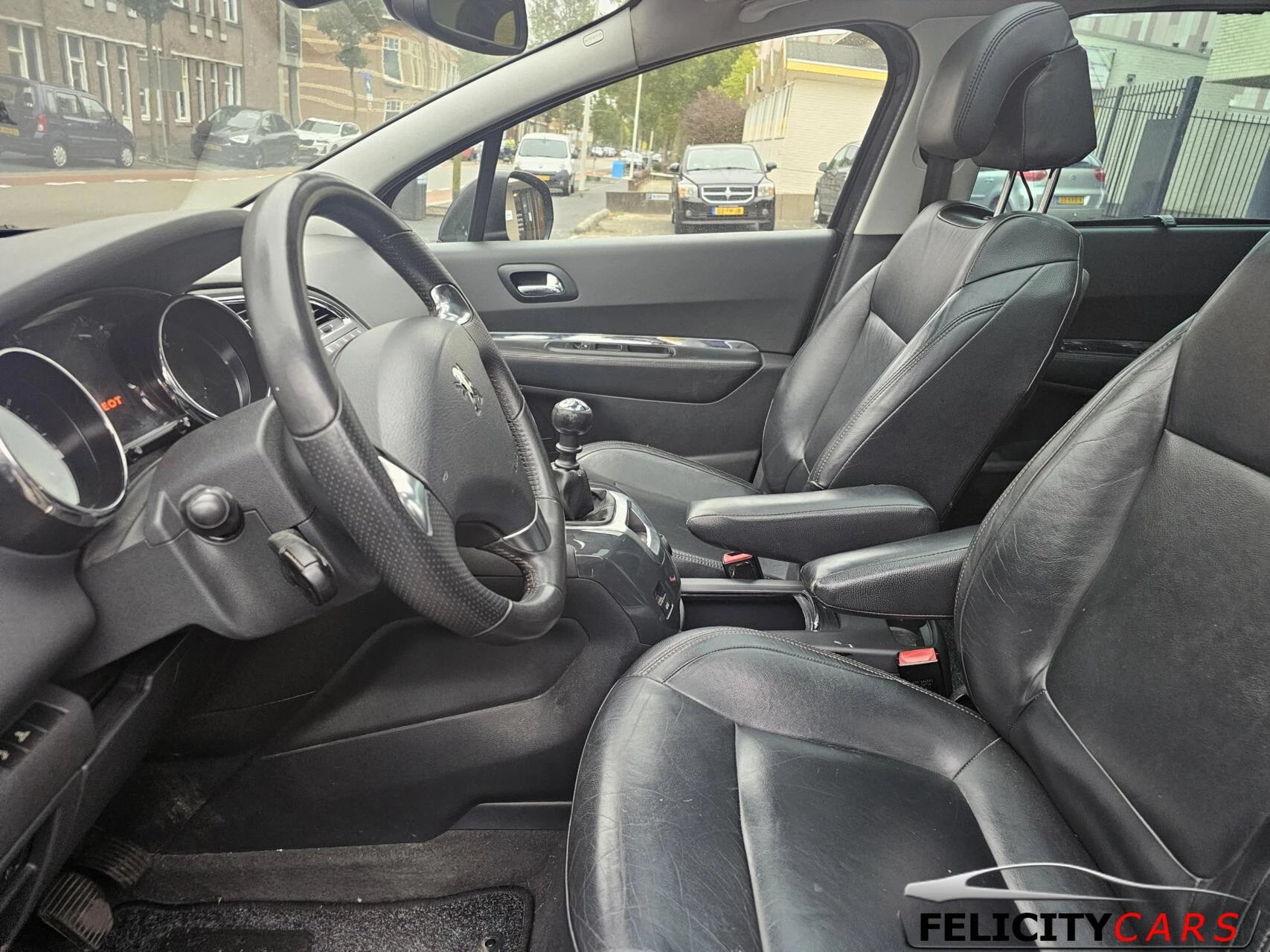 Hoofdafbeelding Peugeot 5008