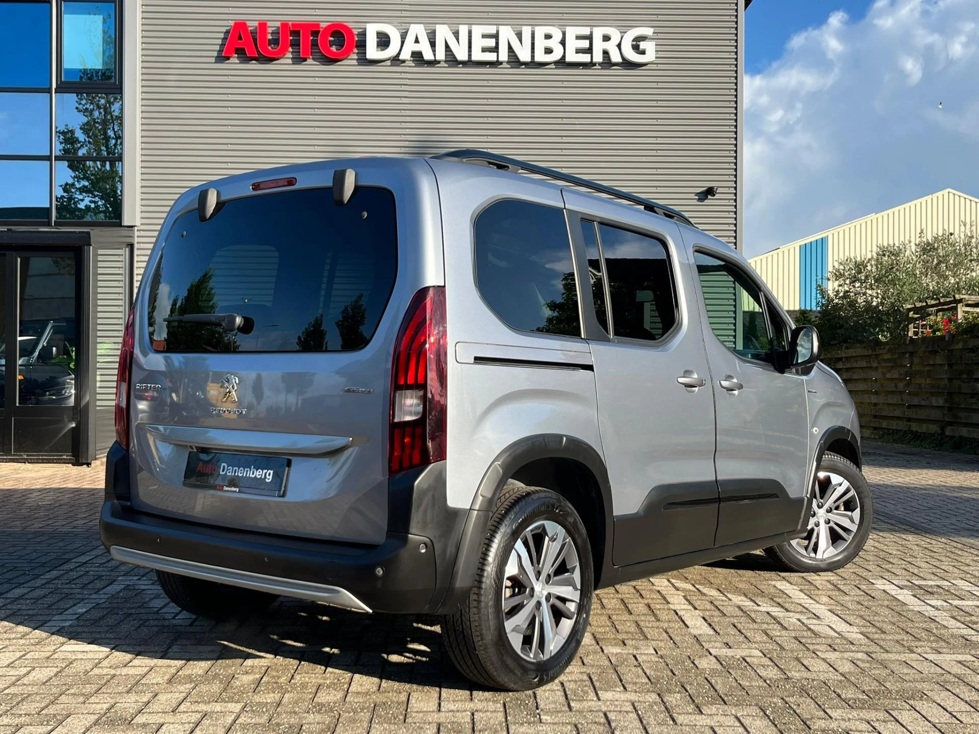Hoofdafbeelding Peugeot Rifter
