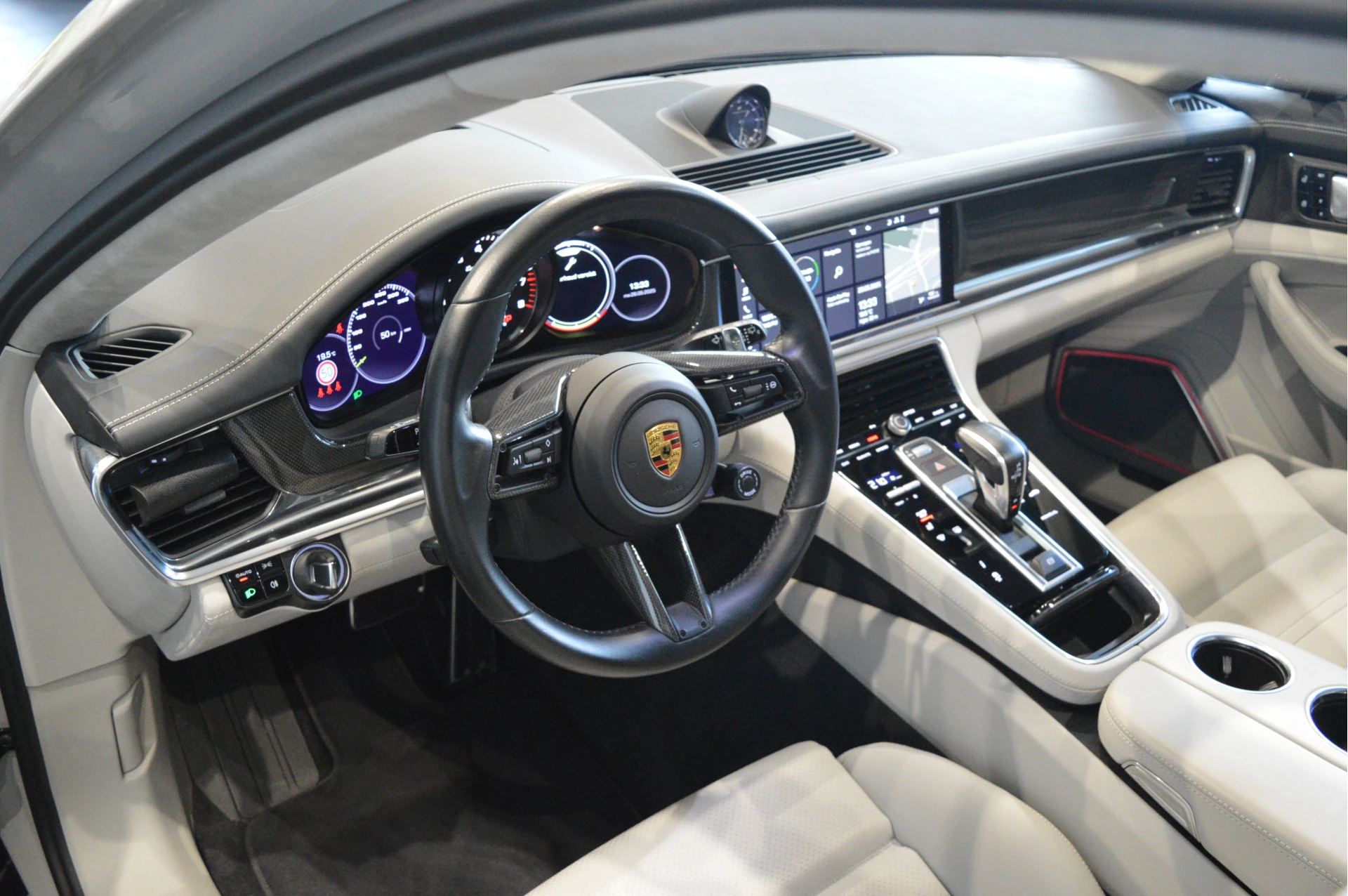 Hoofdafbeelding Porsche Panamera