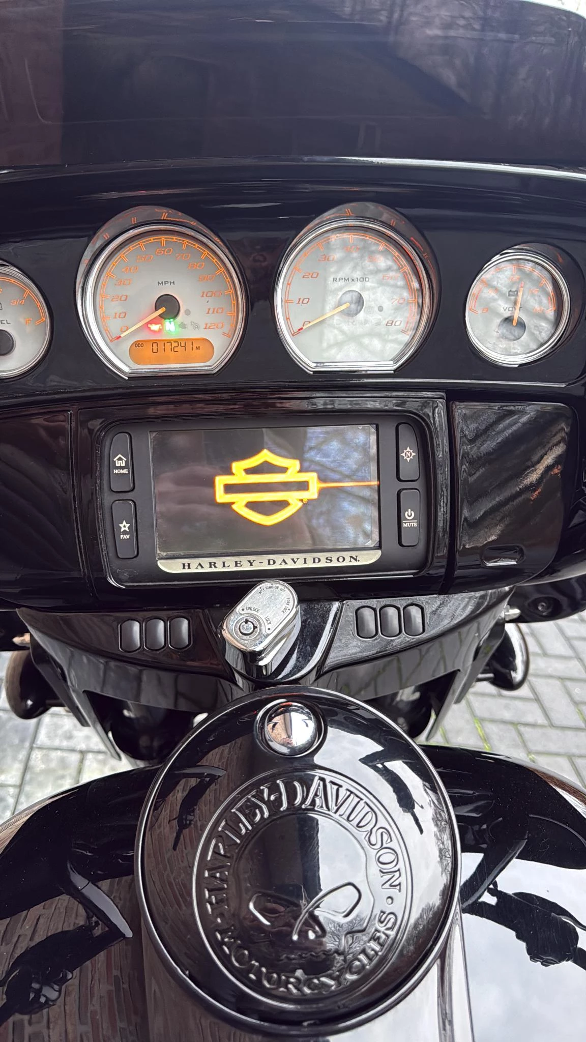 Hoofdafbeelding Harley-Davidson 103 FLHX