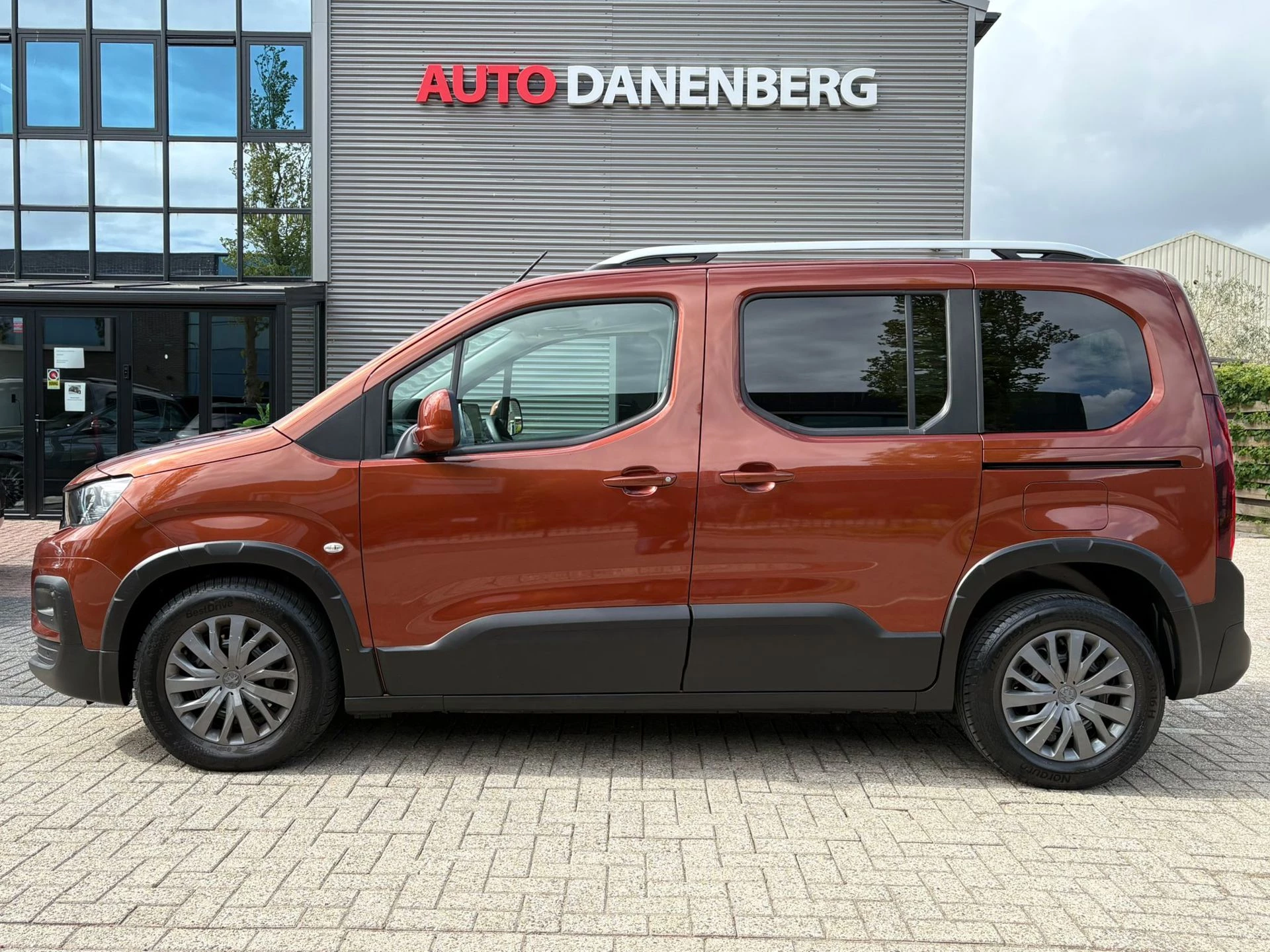 Hoofdafbeelding Peugeot Rifter