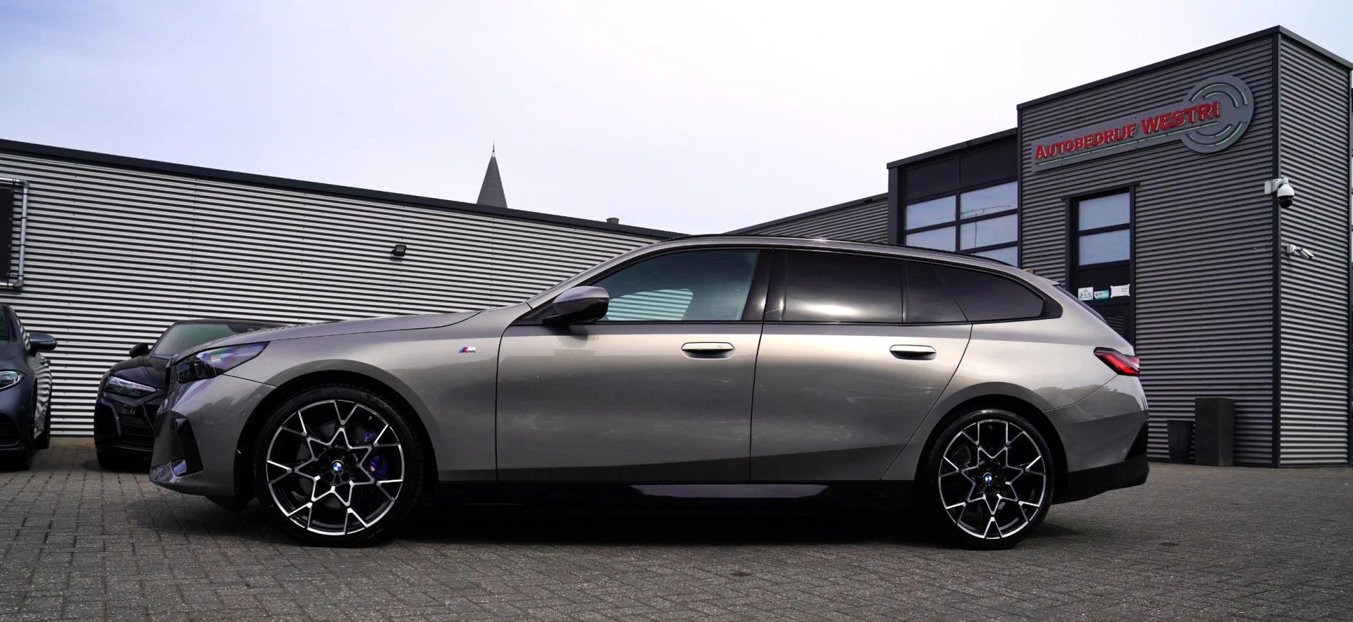 Hoofdafbeelding BMW i5