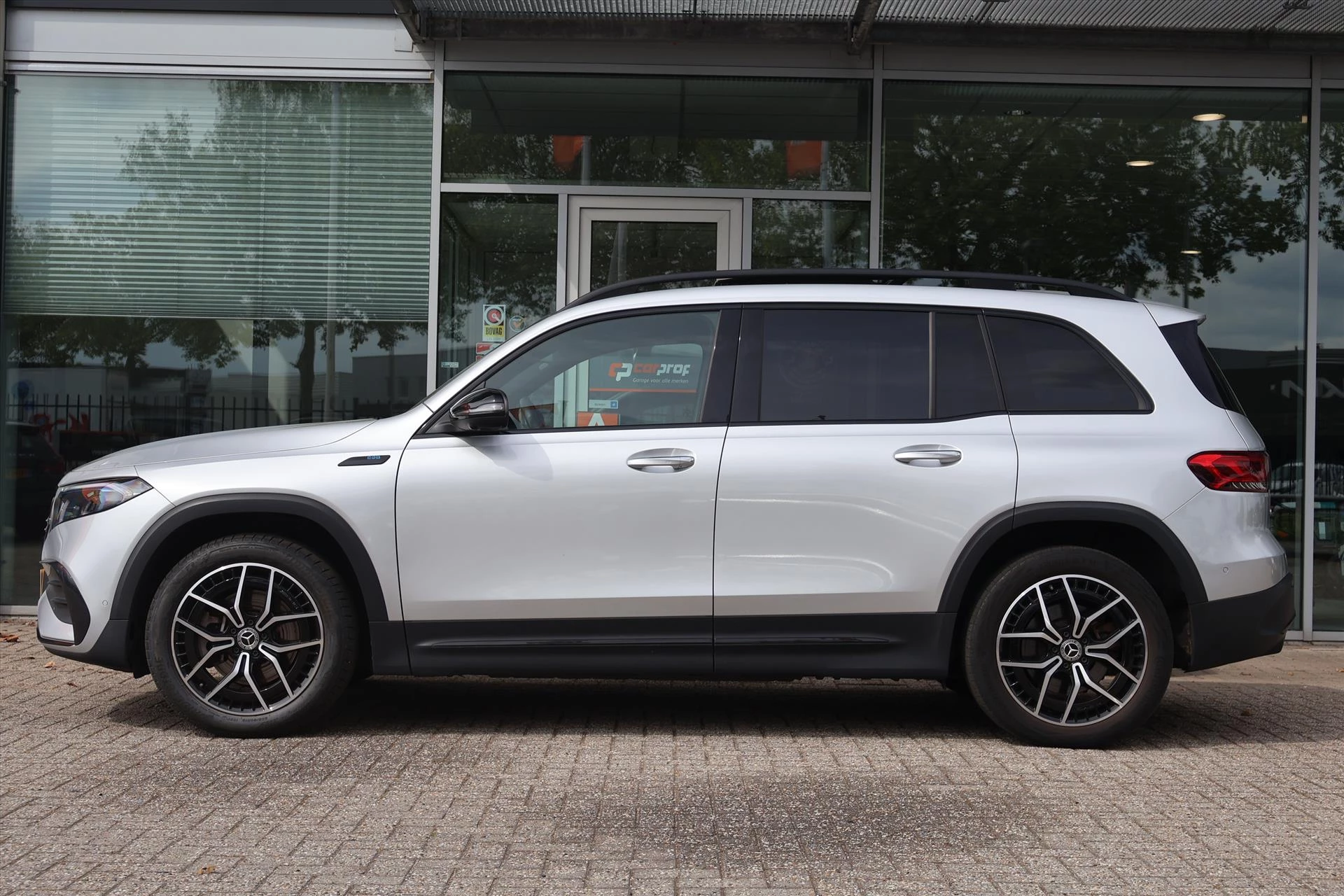 Hoofdafbeelding Mercedes-Benz EQB