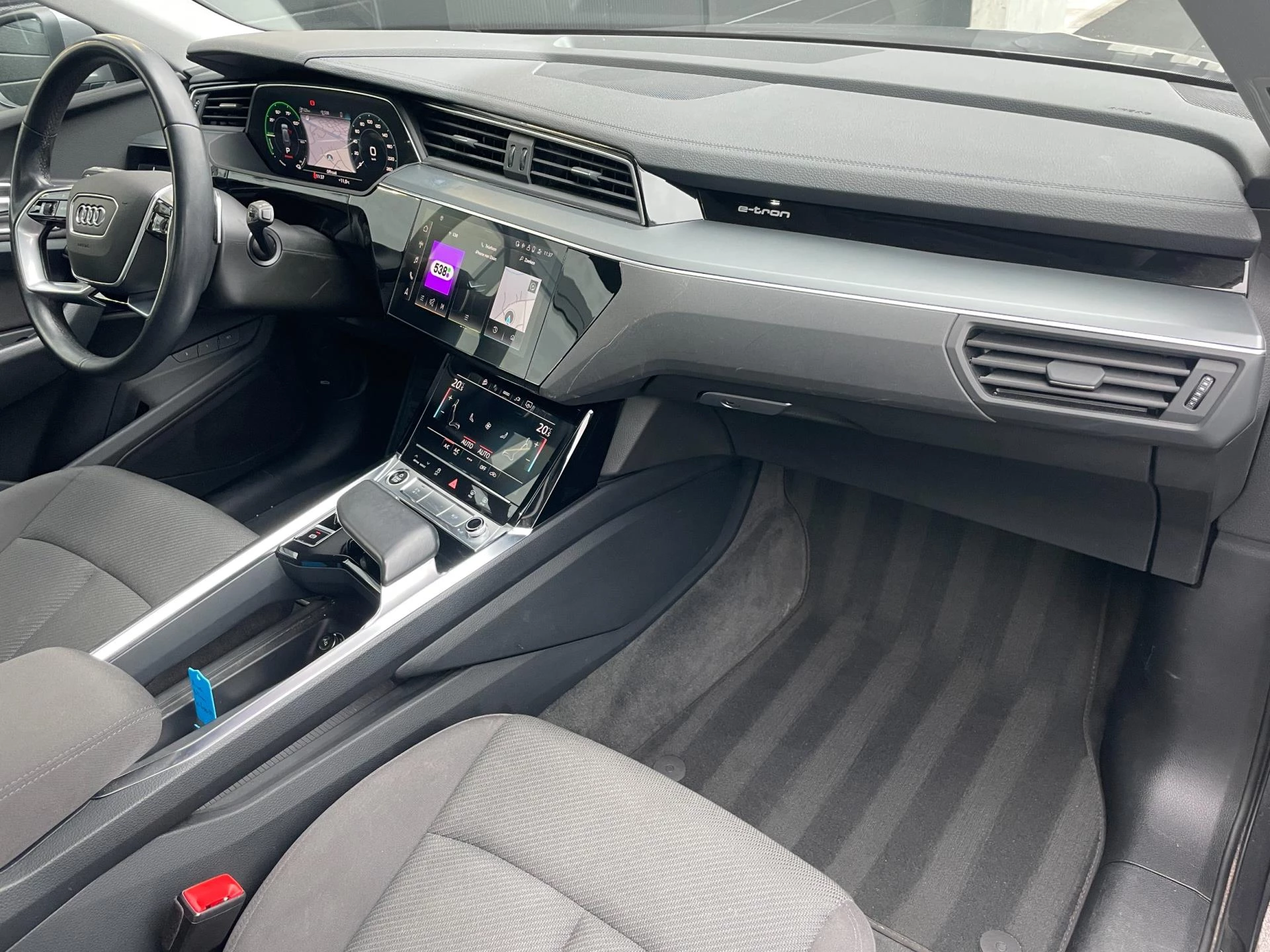 Hoofdafbeelding Audi e-tron