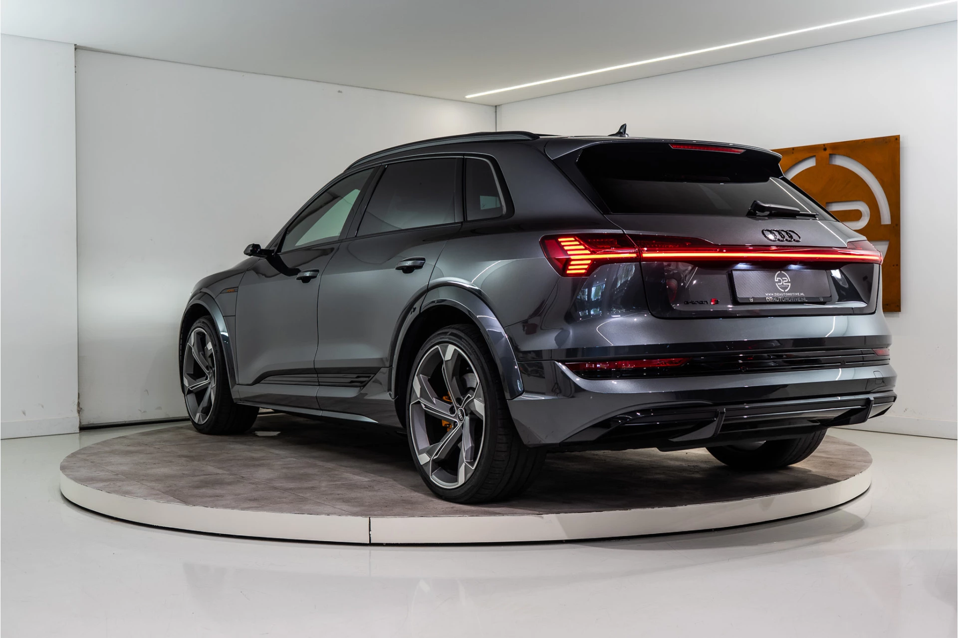 Hoofdafbeelding Audi e-tron