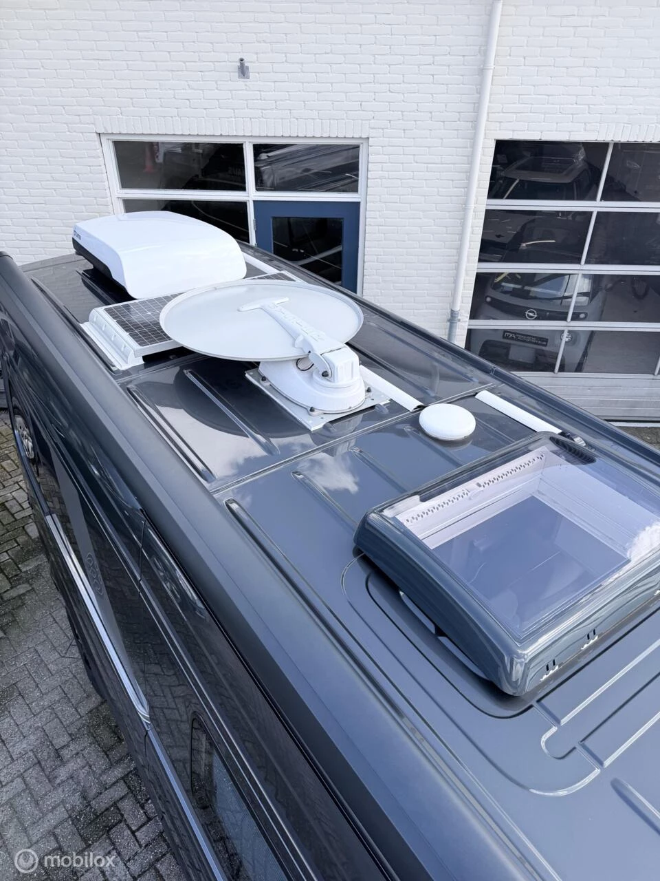 Hoofdafbeelding Knaus TGE 3.180