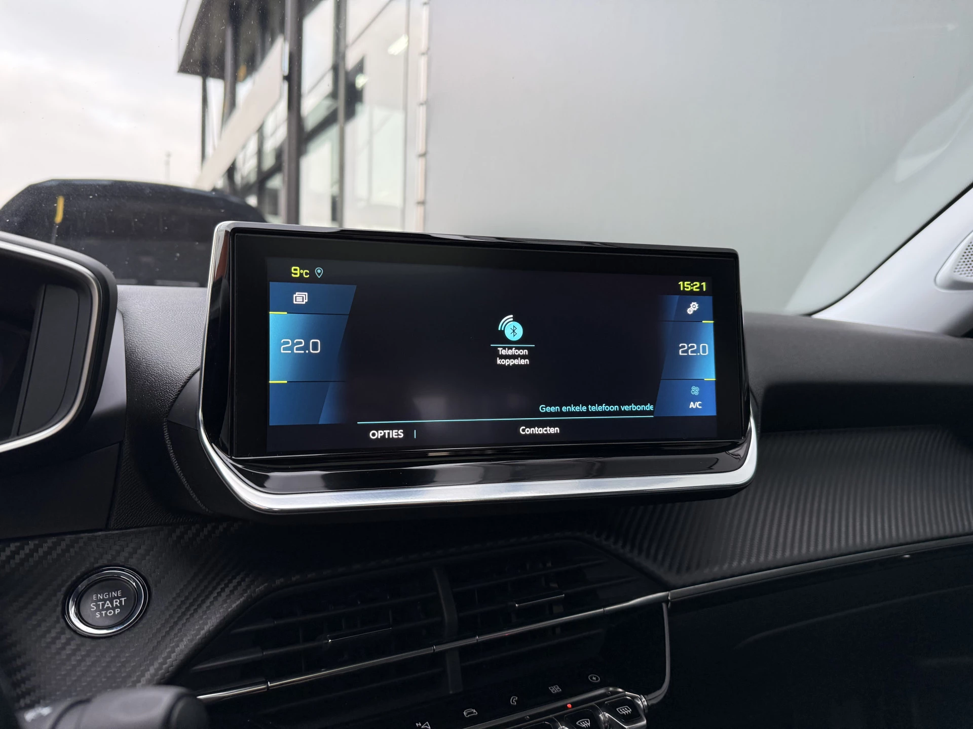 Hoofdafbeelding Peugeot e-2008