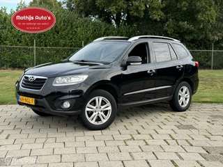 Hoofdafbeelding Hyundai Santa Fe Hyundai Santa Fe 2.4i Active 7 pers. PDC Nieuwe APK!