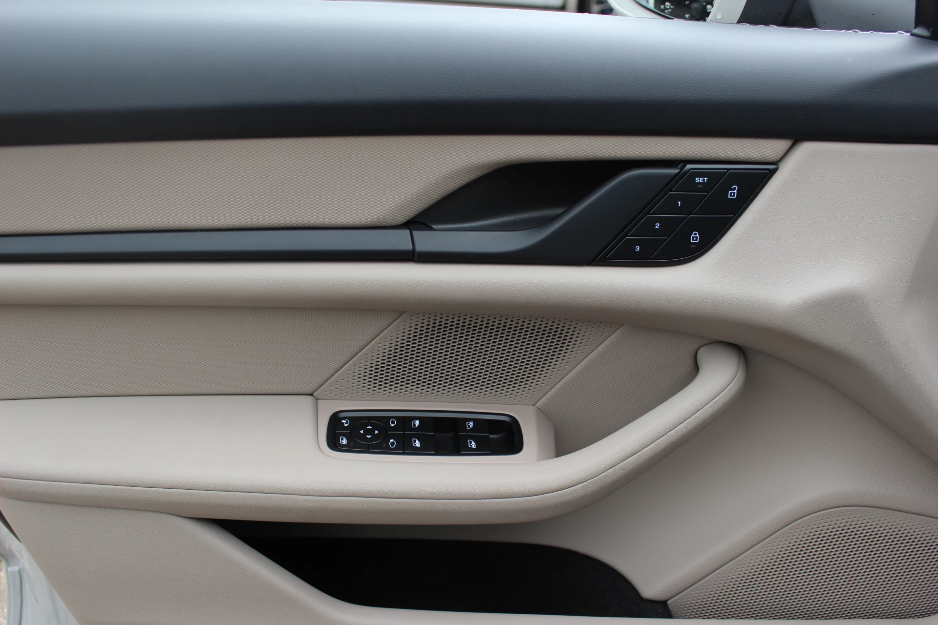 Hoofdafbeelding Porsche Taycan