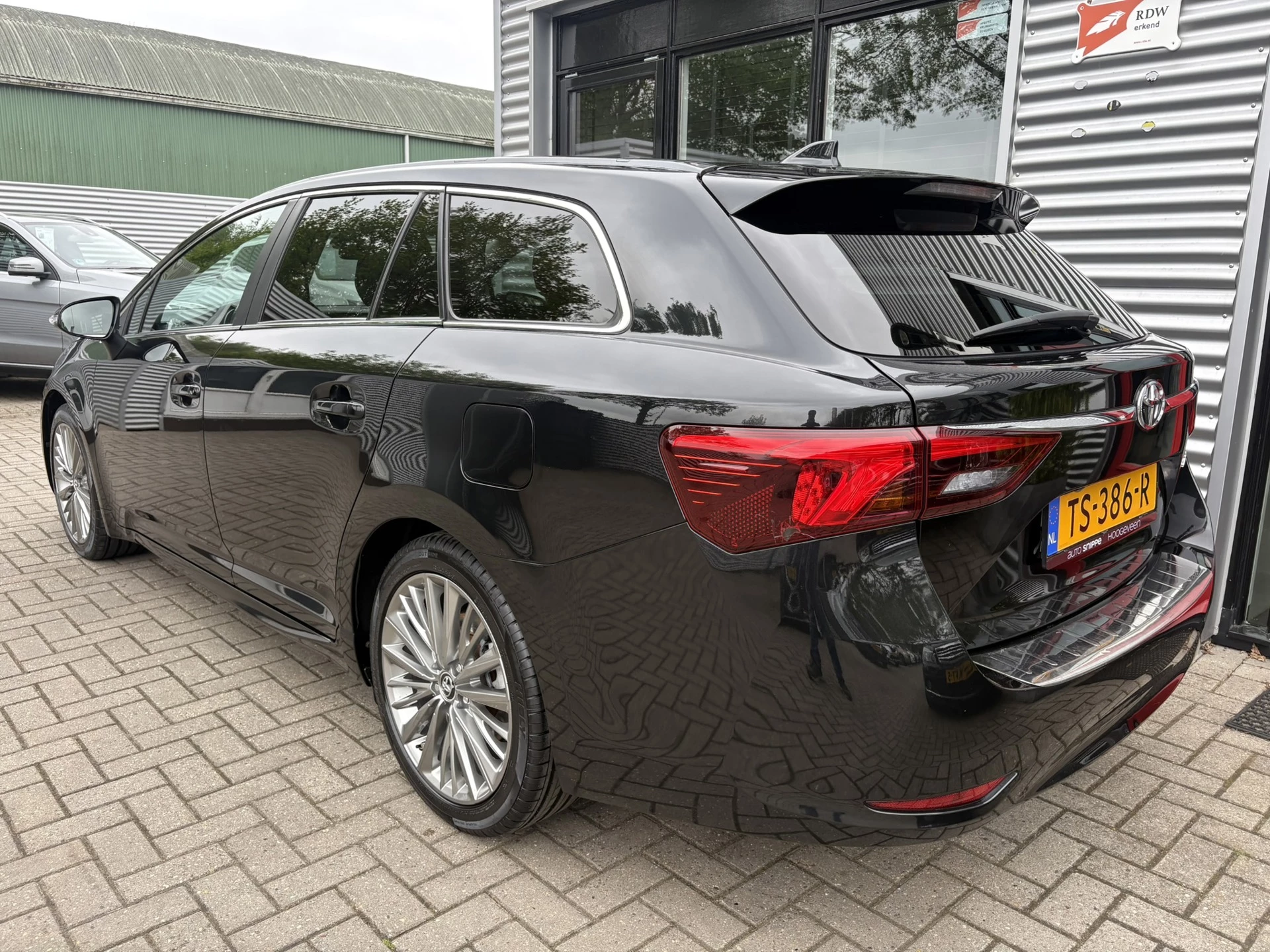 Hoofdafbeelding Toyota Avensis