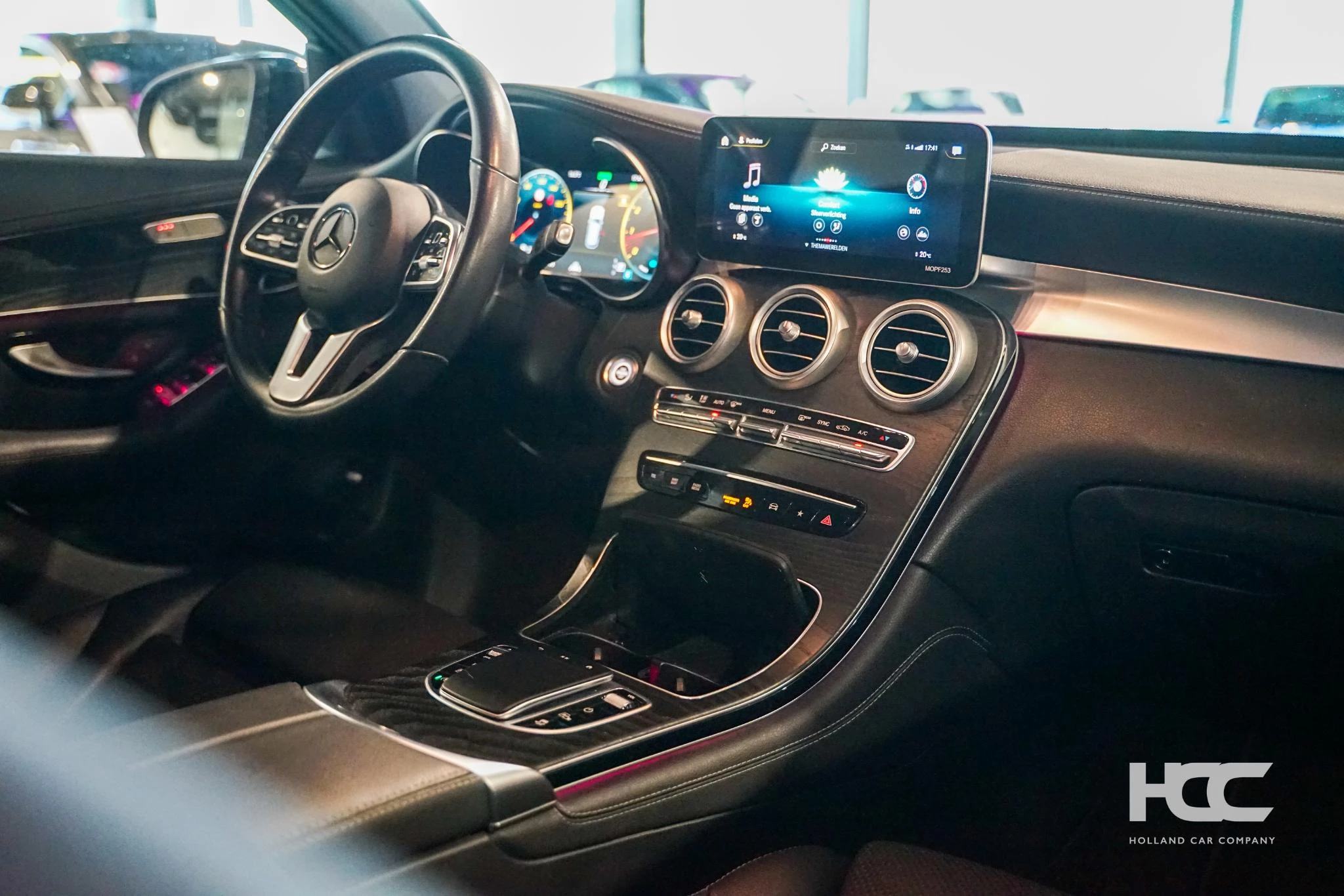 Hoofdafbeelding Mercedes-Benz GLC