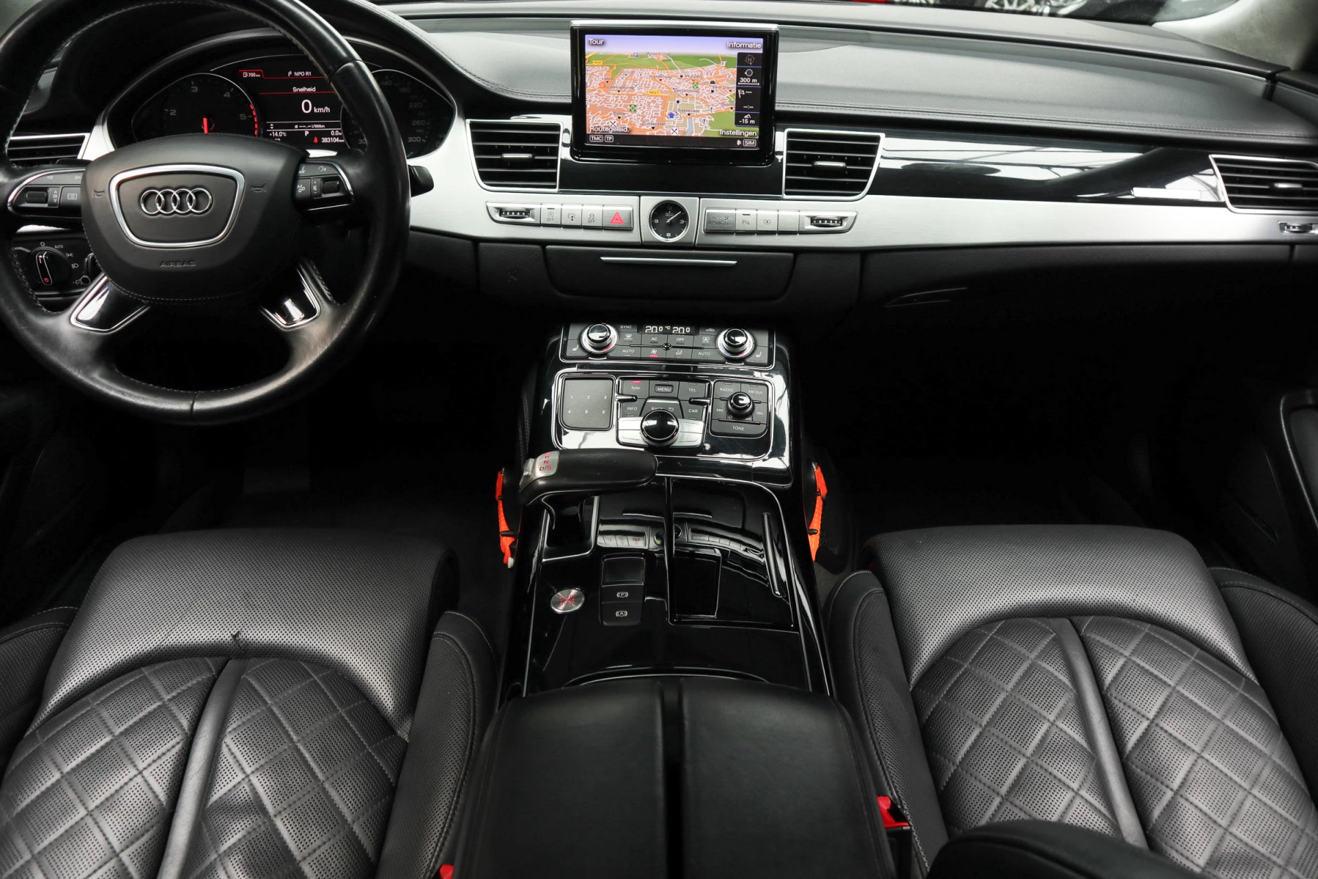 Hoofdafbeelding Audi A8