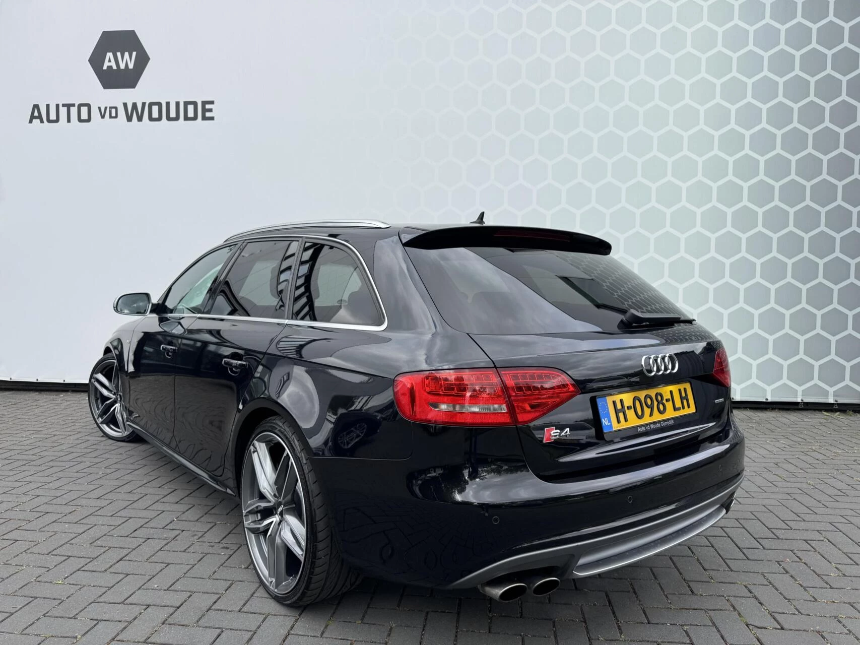 Hoofdafbeelding Audi S4