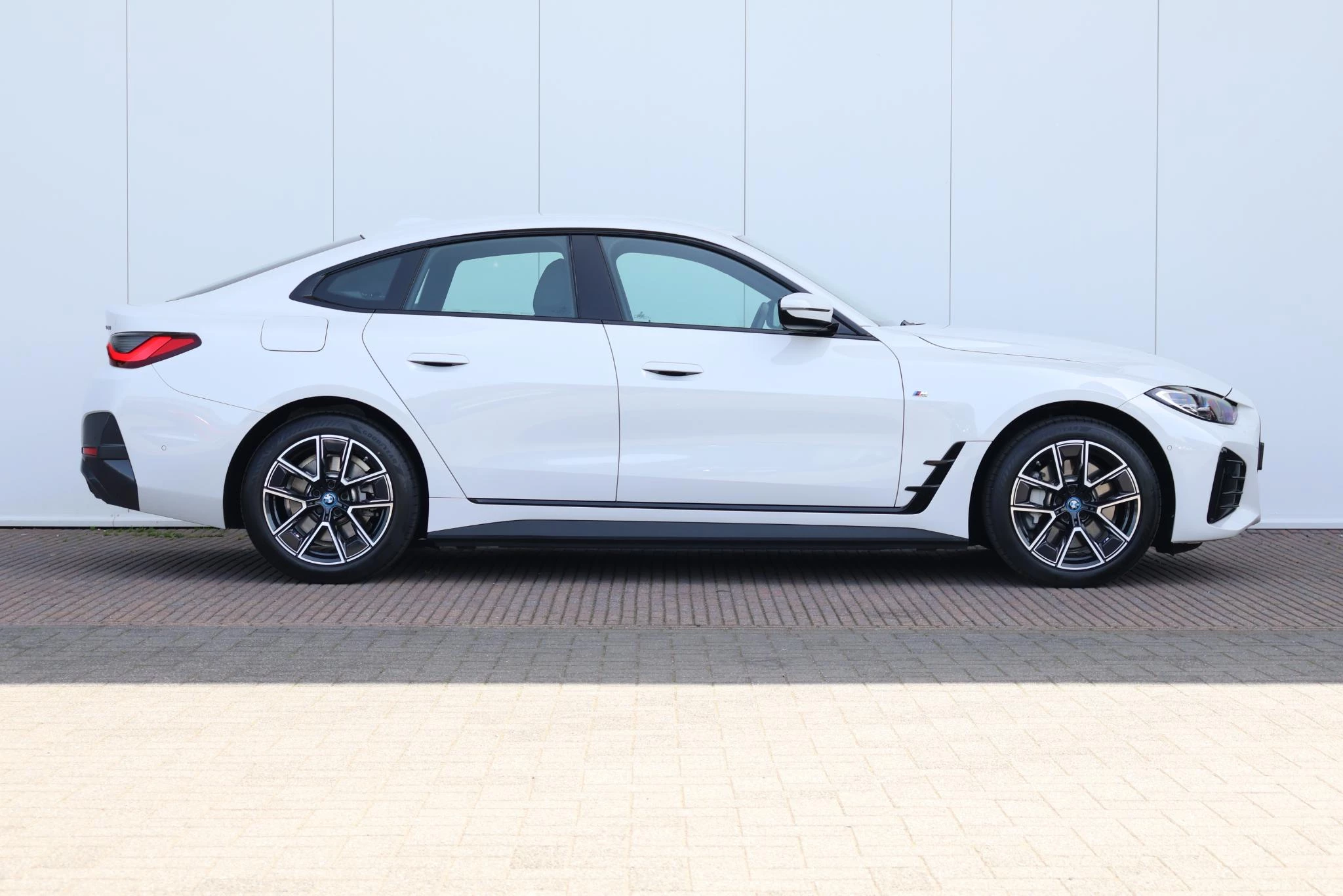Hoofdafbeelding BMW i4
