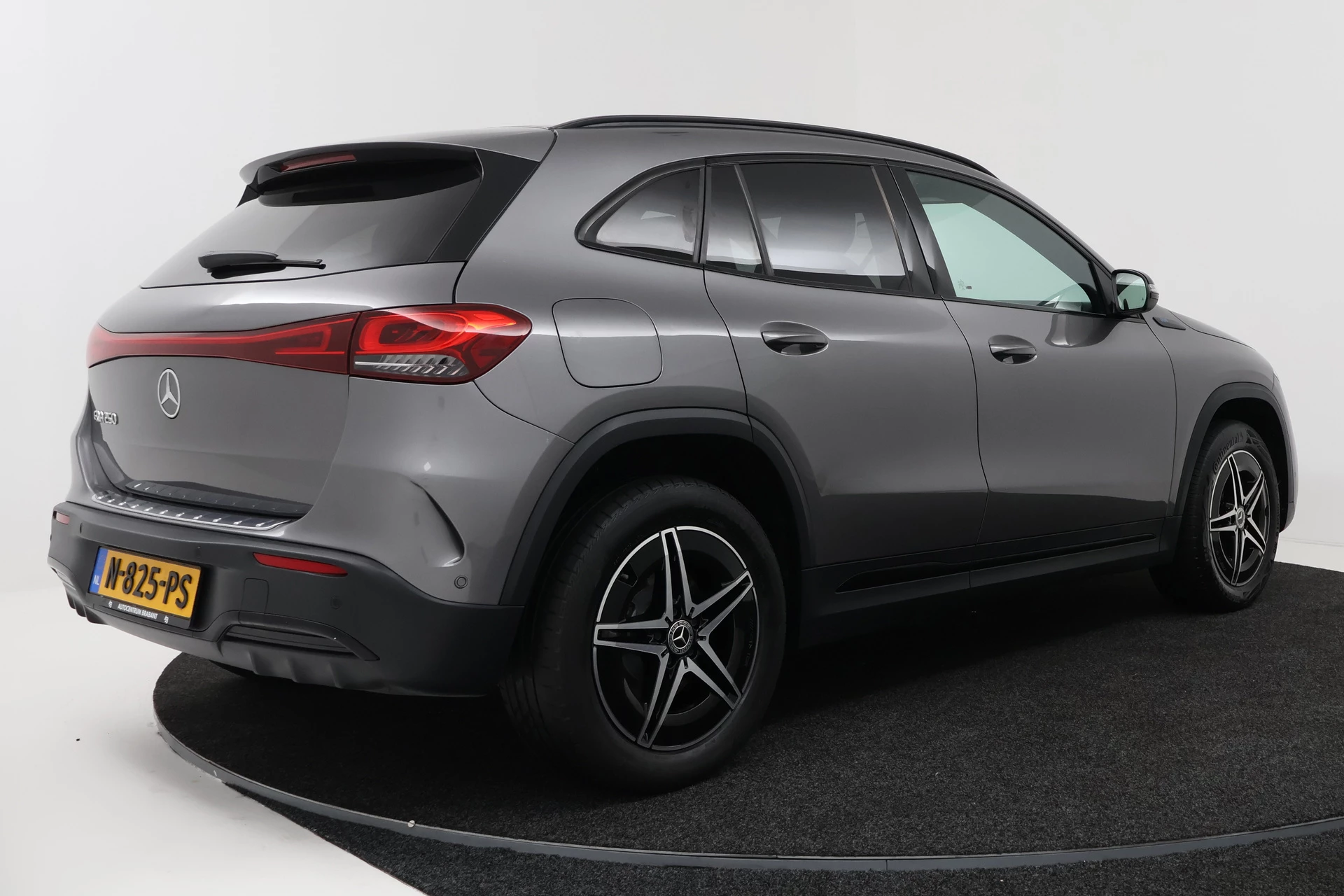Hoofdafbeelding Mercedes-Benz EQA